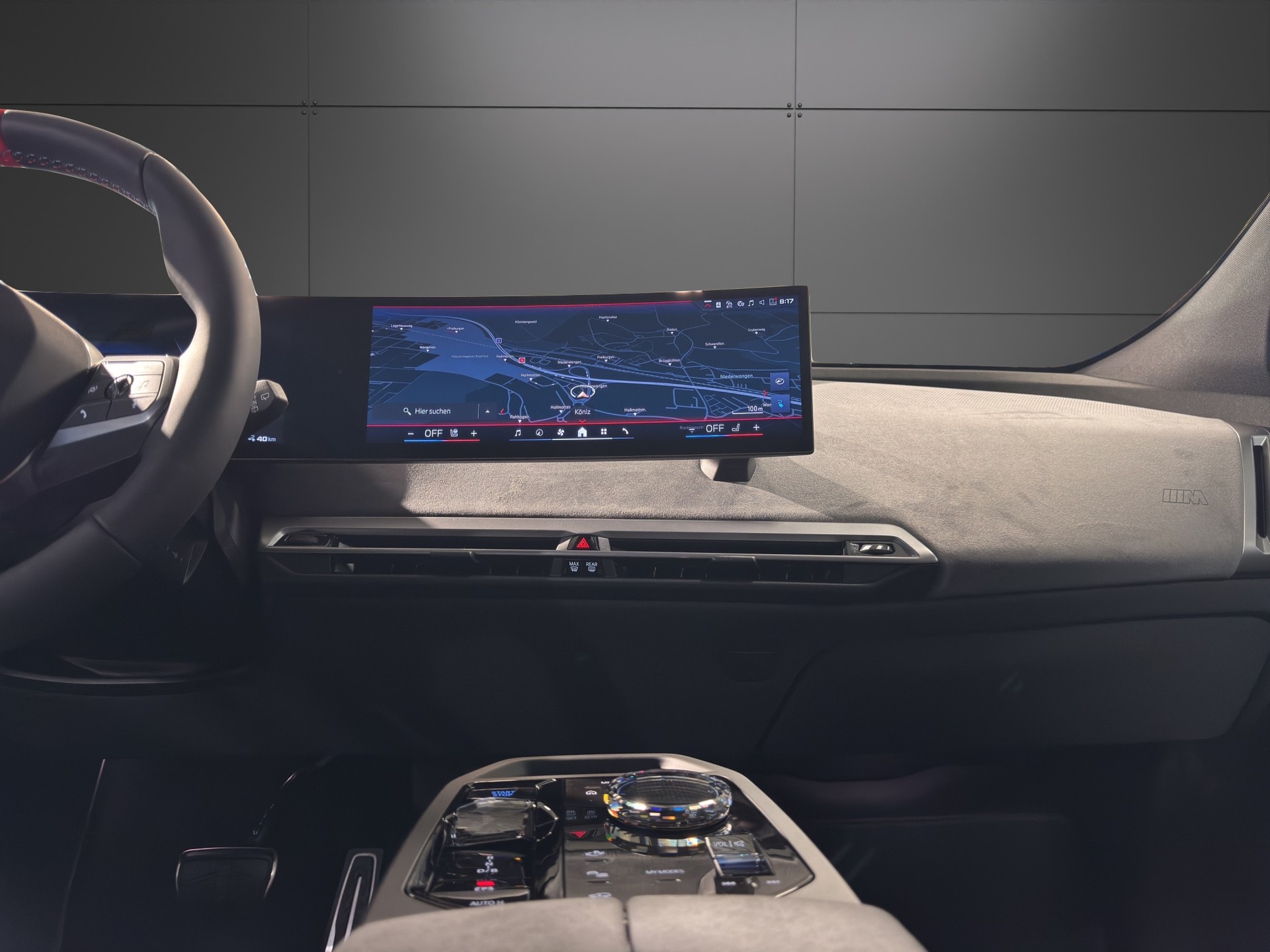 BMW iX I20 M70-image-13