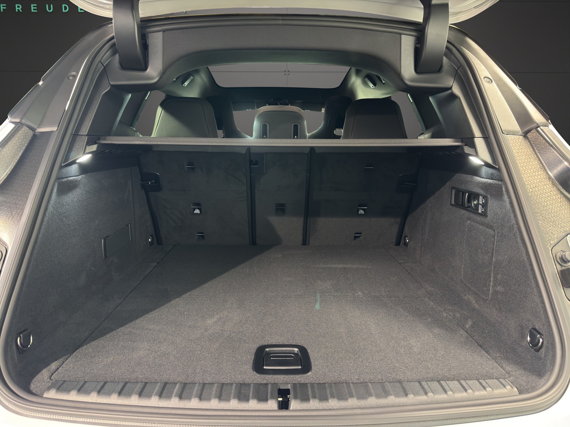 BMW iX I20 M70-image-20