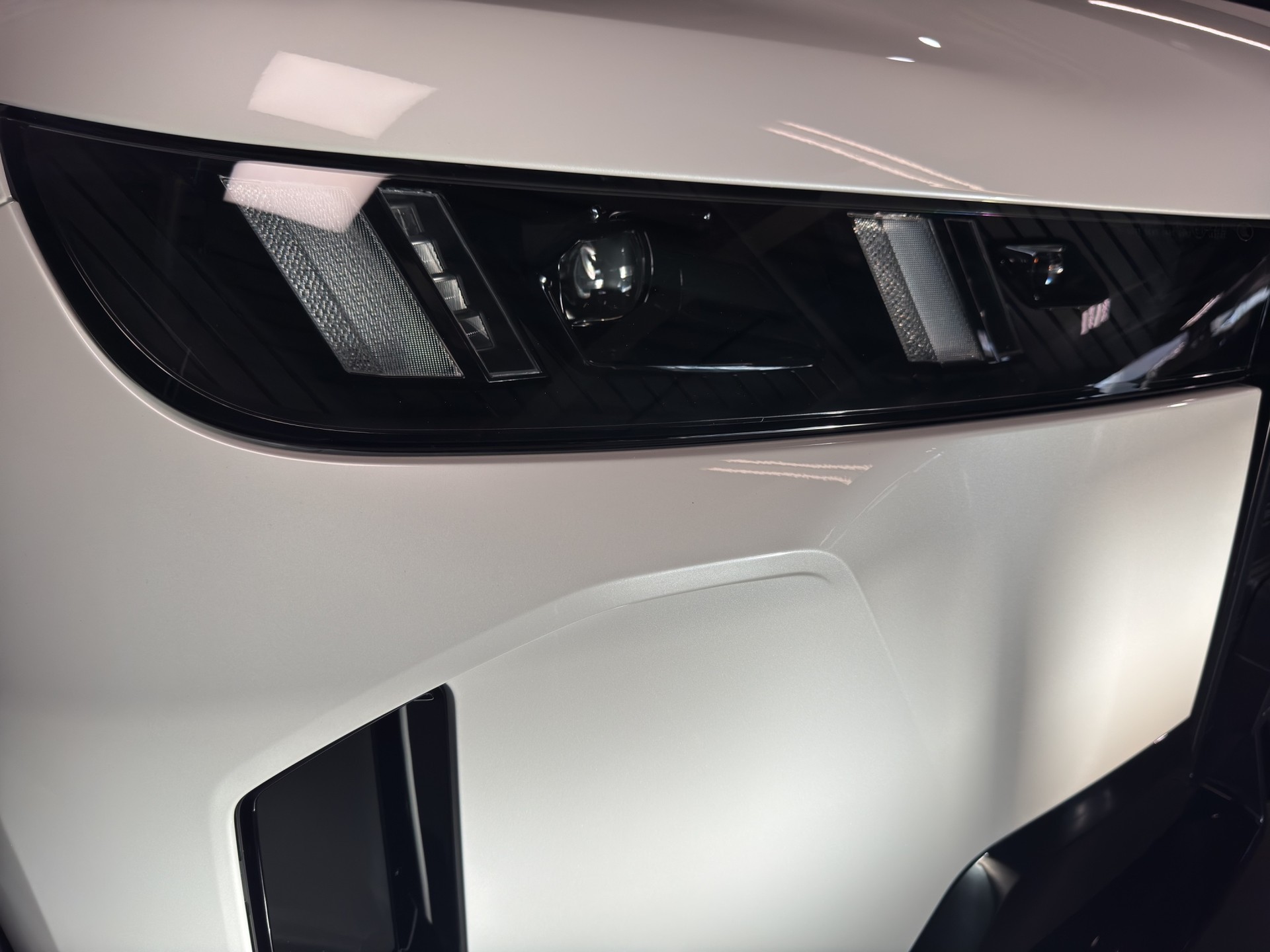 BMW iX I20 M70-image-6