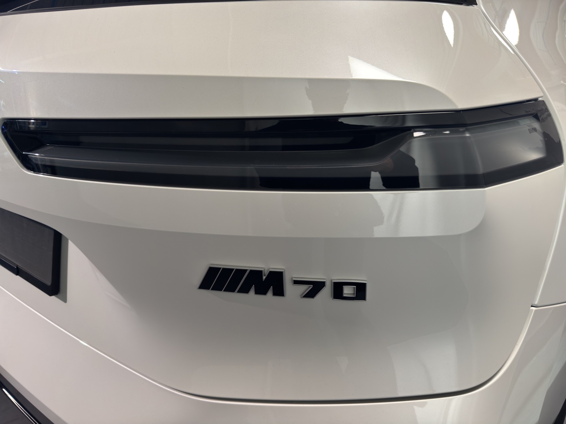 BMW iX I20 M70-image-5