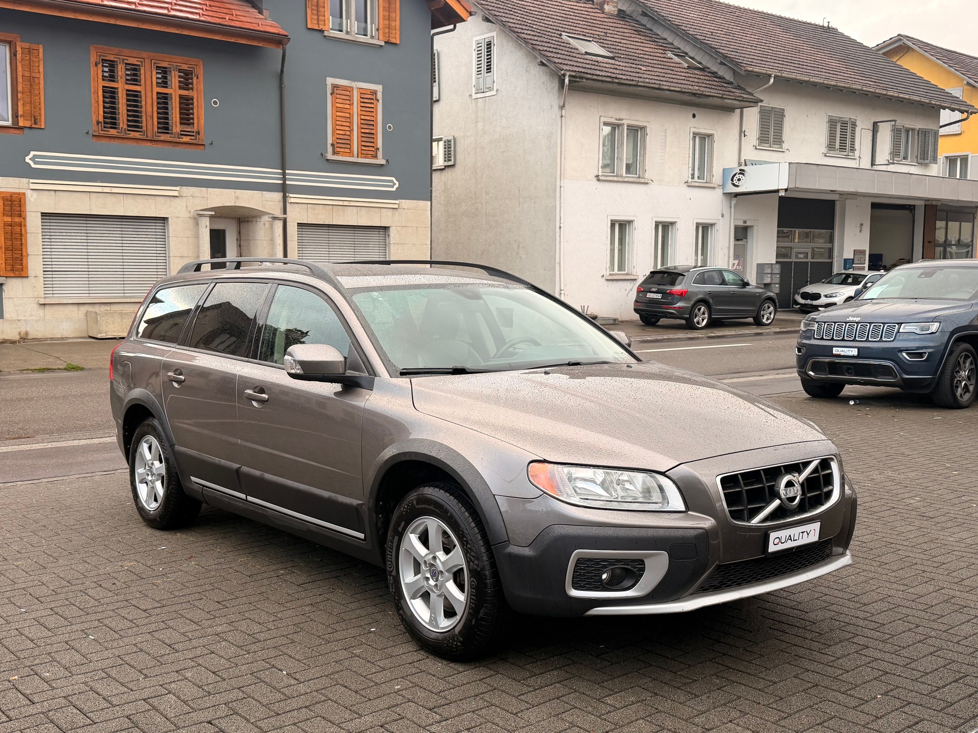 VOLVO XC70 D5 AWD Kinetic Geartronic-image-4