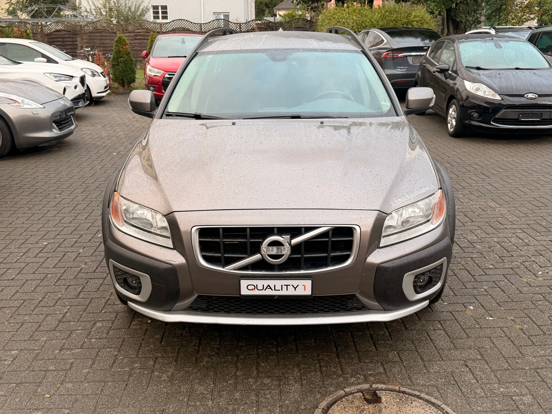 VOLVO XC70 D5 AWD Kinetic Geartronic-image-1