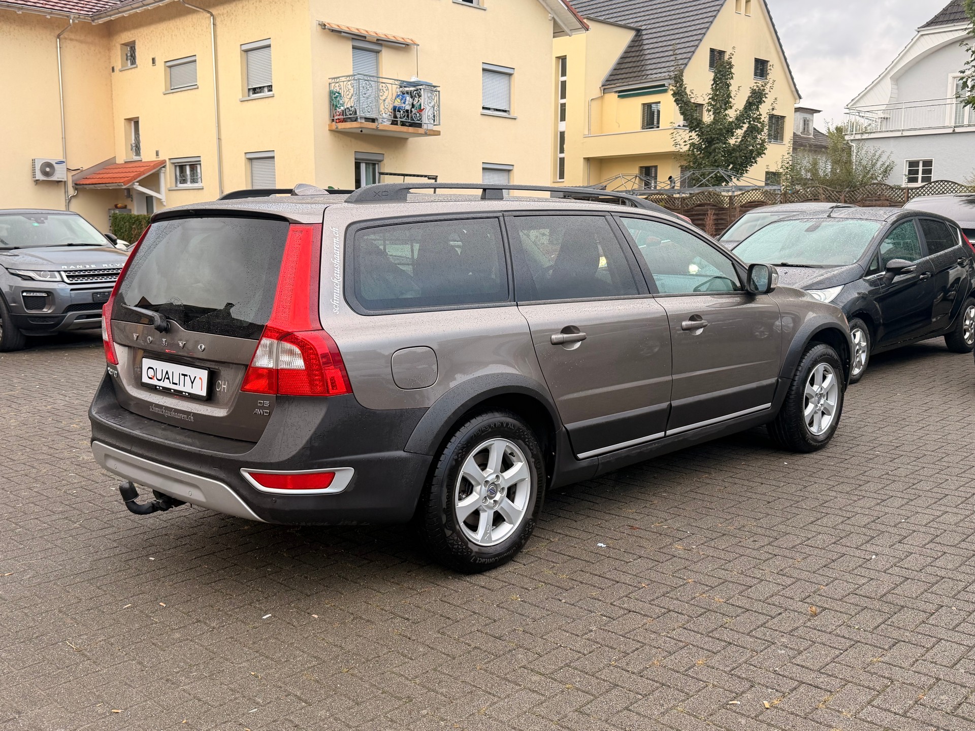 VOLVO XC70 D5 AWD Kinetic Geartronic-image-6