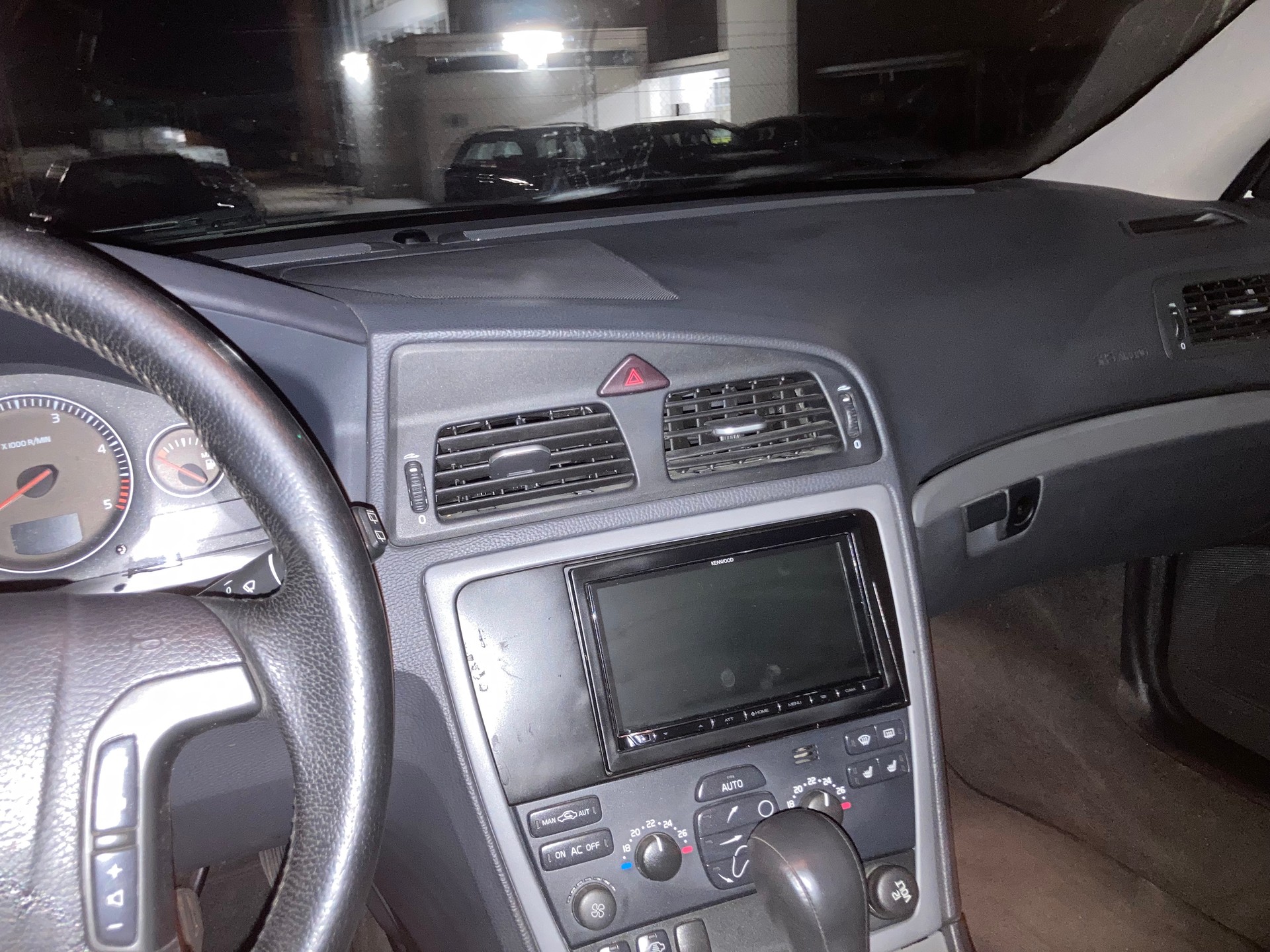 VOLVO 2.4 D5 20V 185 Momentum AWD-image-5