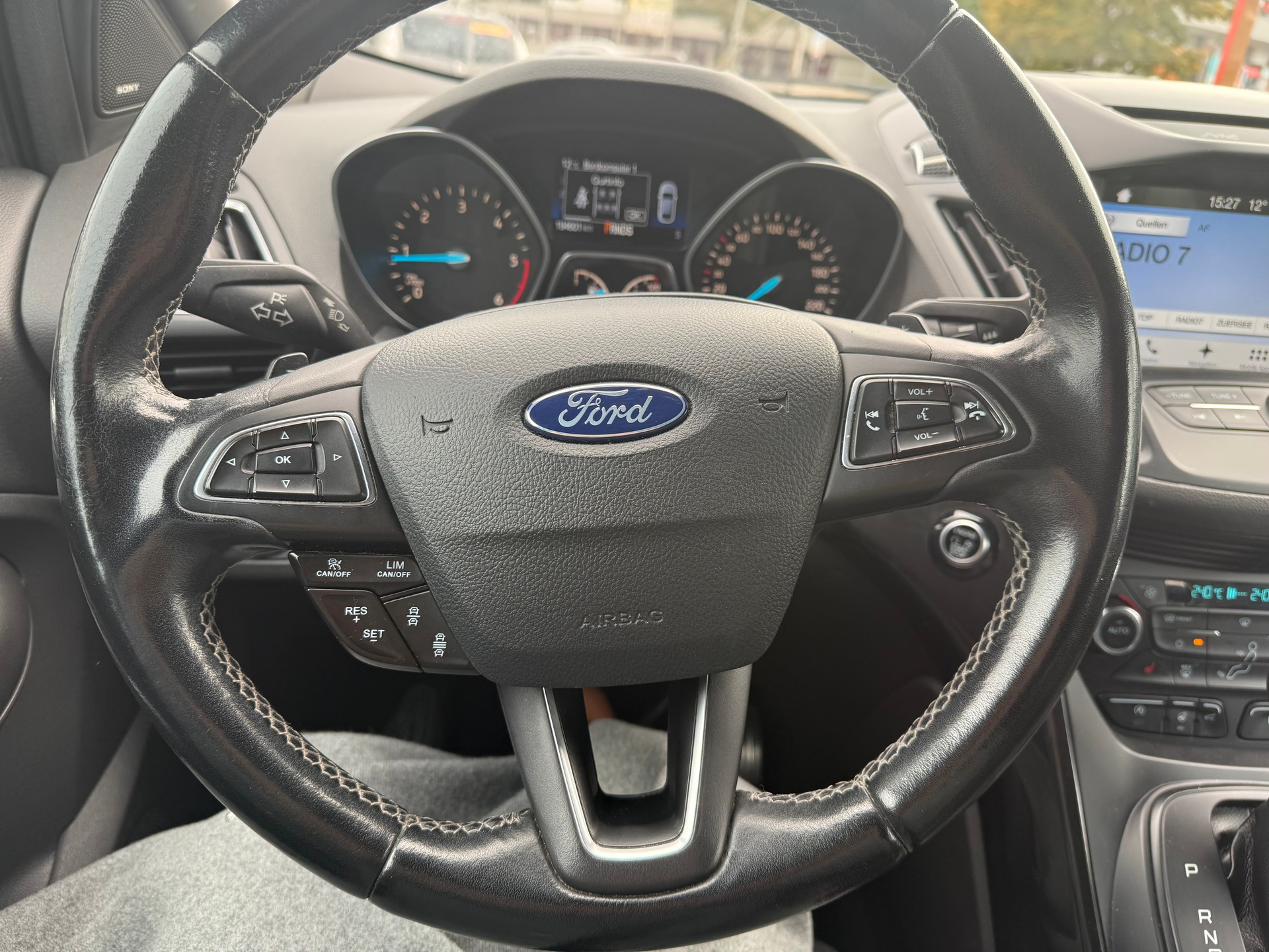 FORD Kuga 2.0 TDCi ST Line 4WD PowerShift-image-4