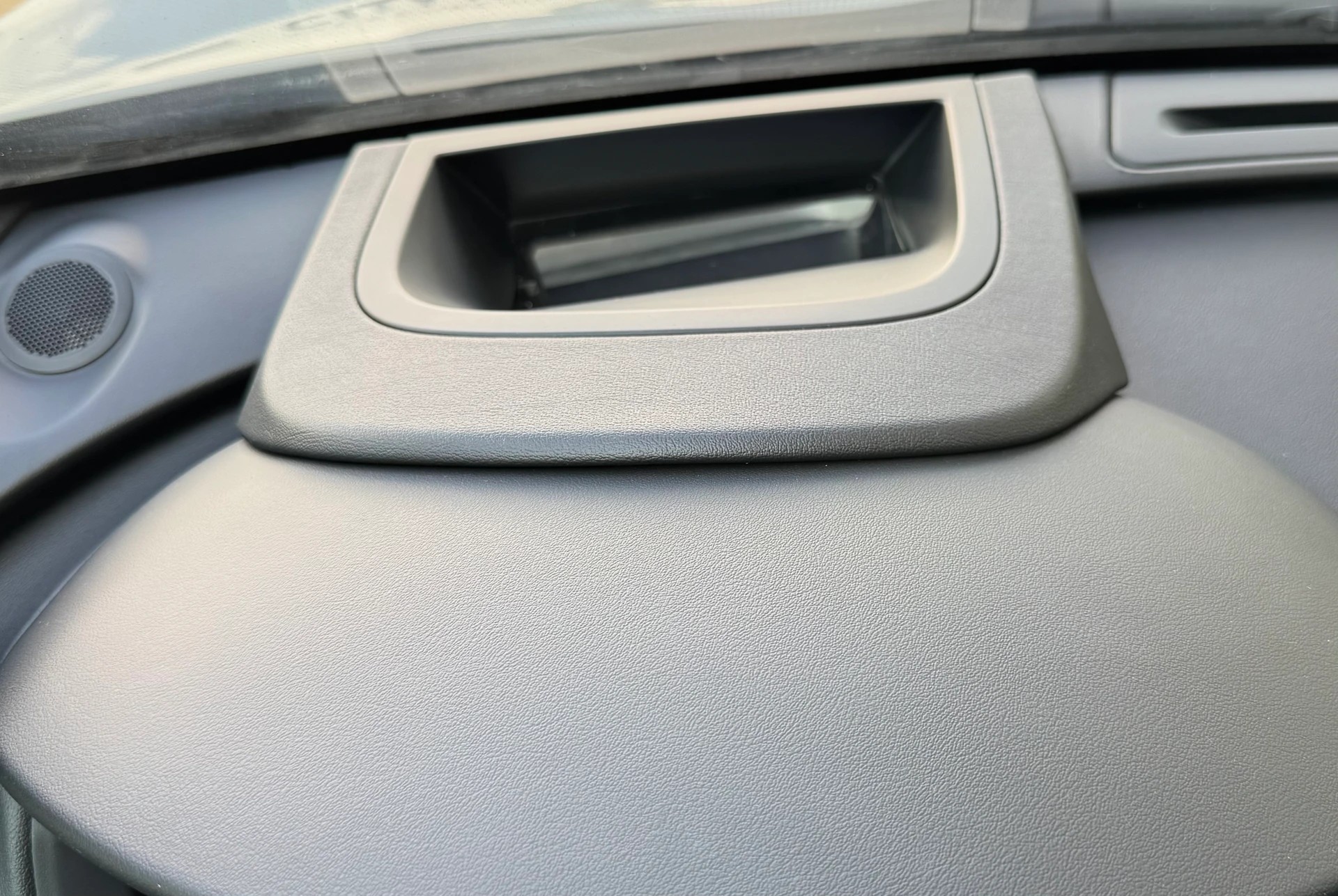 JAGUAR F-Pace 30t 2.0 R-Sport AWD Automatik-image-14