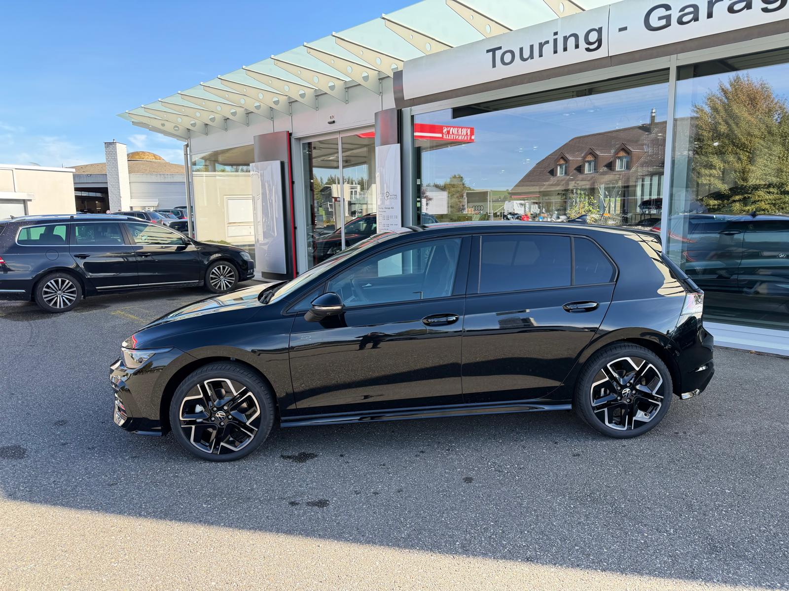 VW Golf 2.0 TSI R-Line DSG 4 Motion-image-1