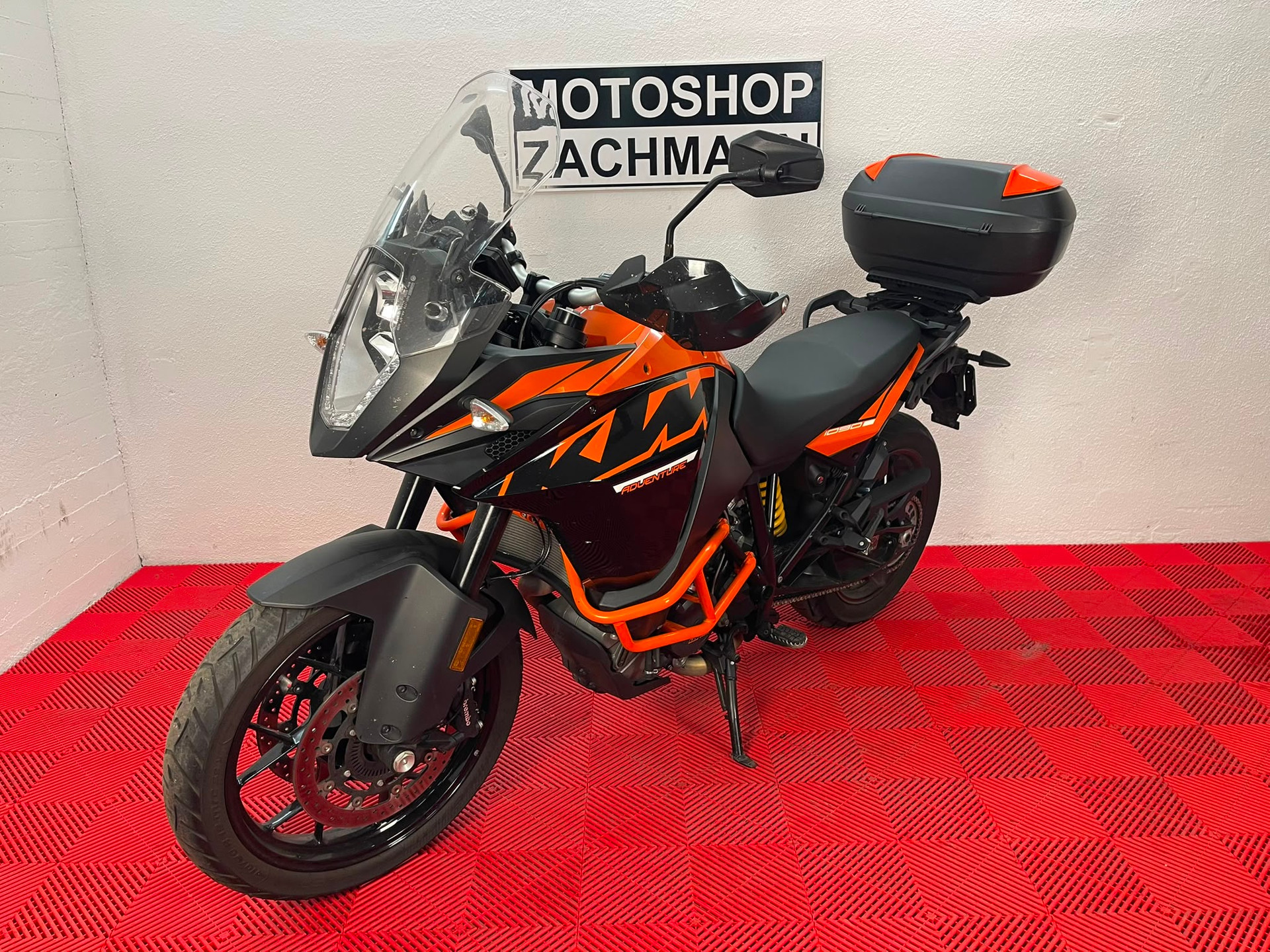 KTM 1090 Adventure ABS-showroom-element-2