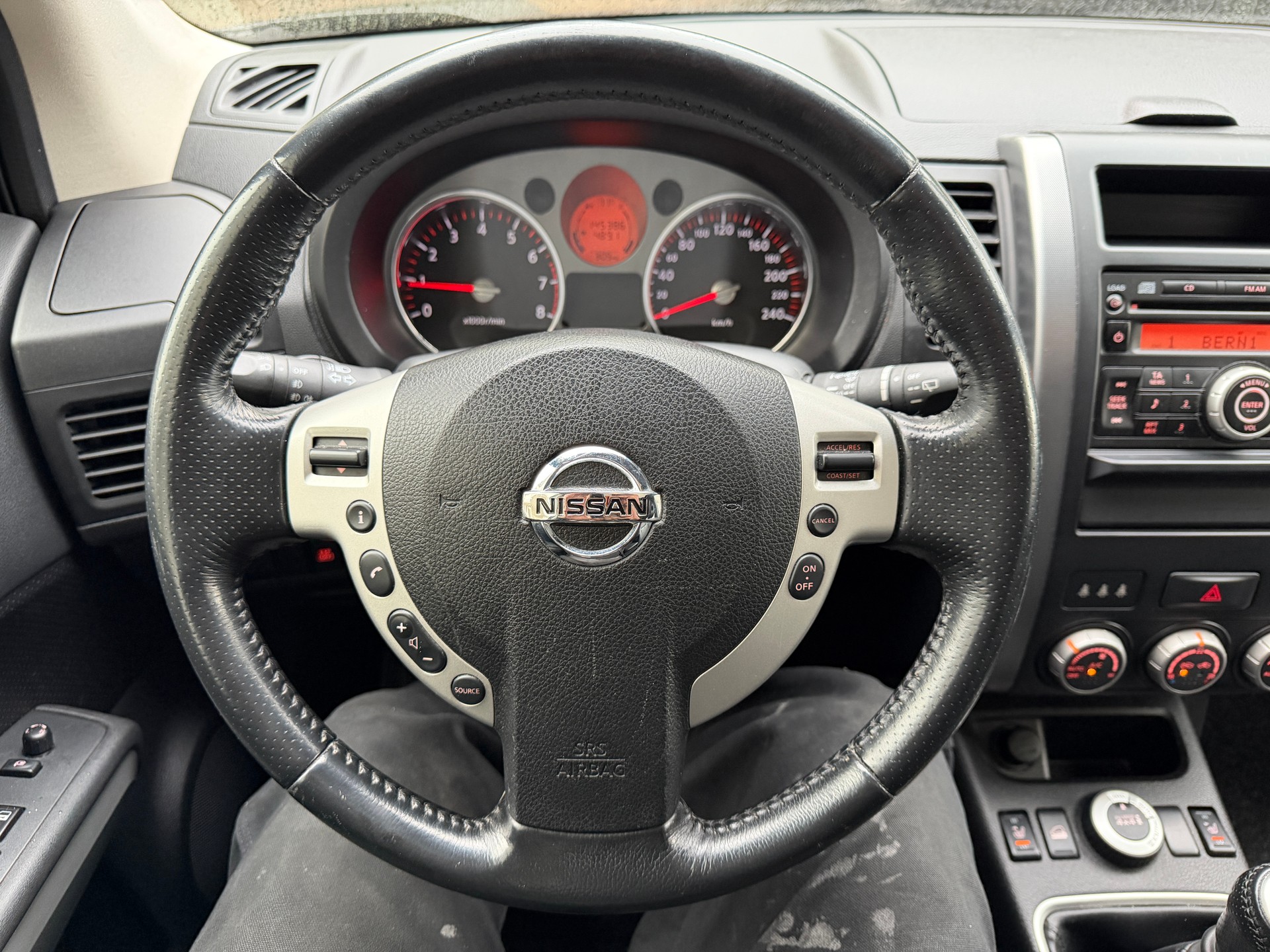 NISSAN X-Trail 2.5 16V Platinum-image-8