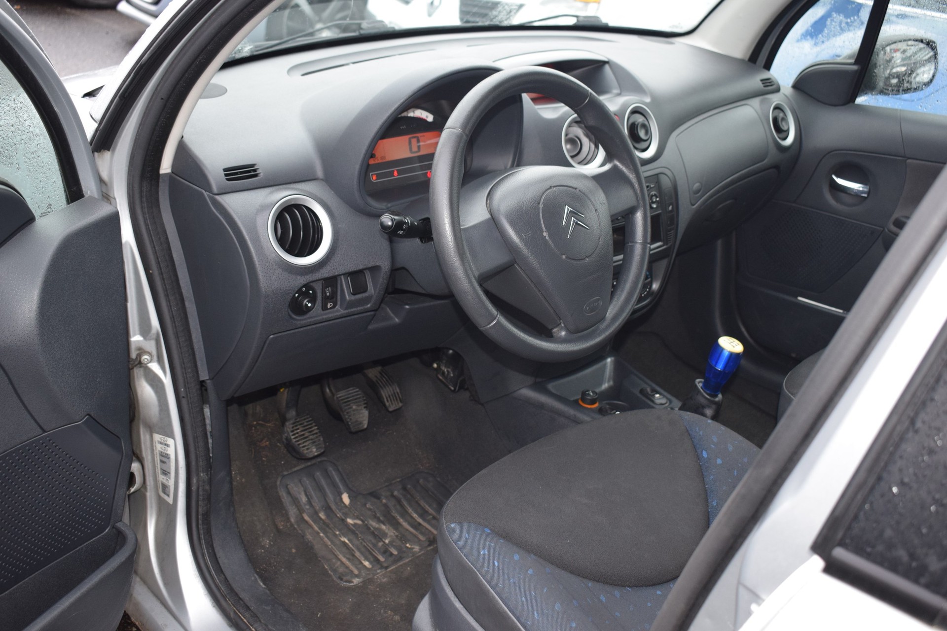 CITROEN C3 1.4i Exclusive-image-9