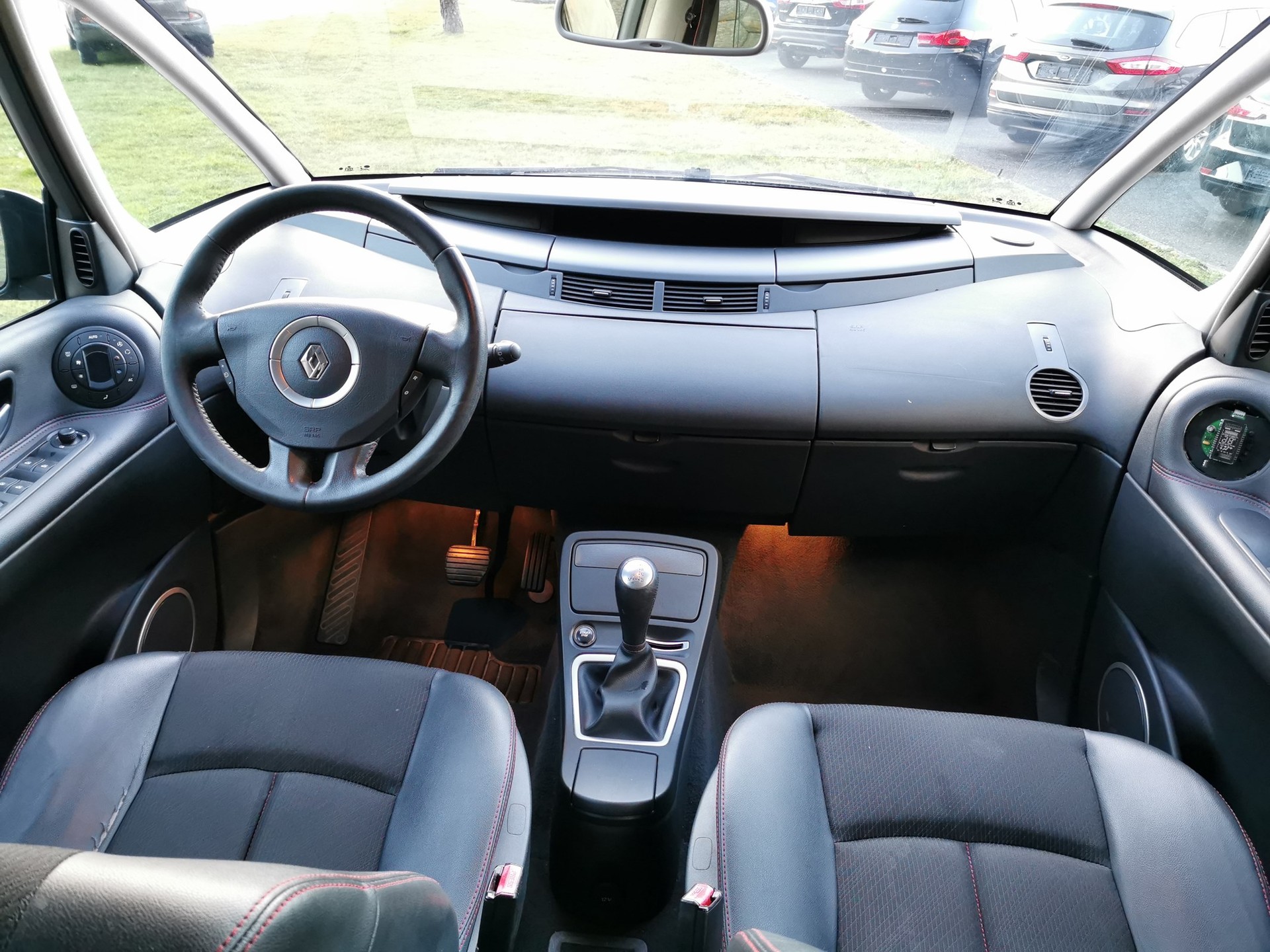 RENAULT Grand Espace 2.0 Turbo Swiss Edition Automatic-image-3