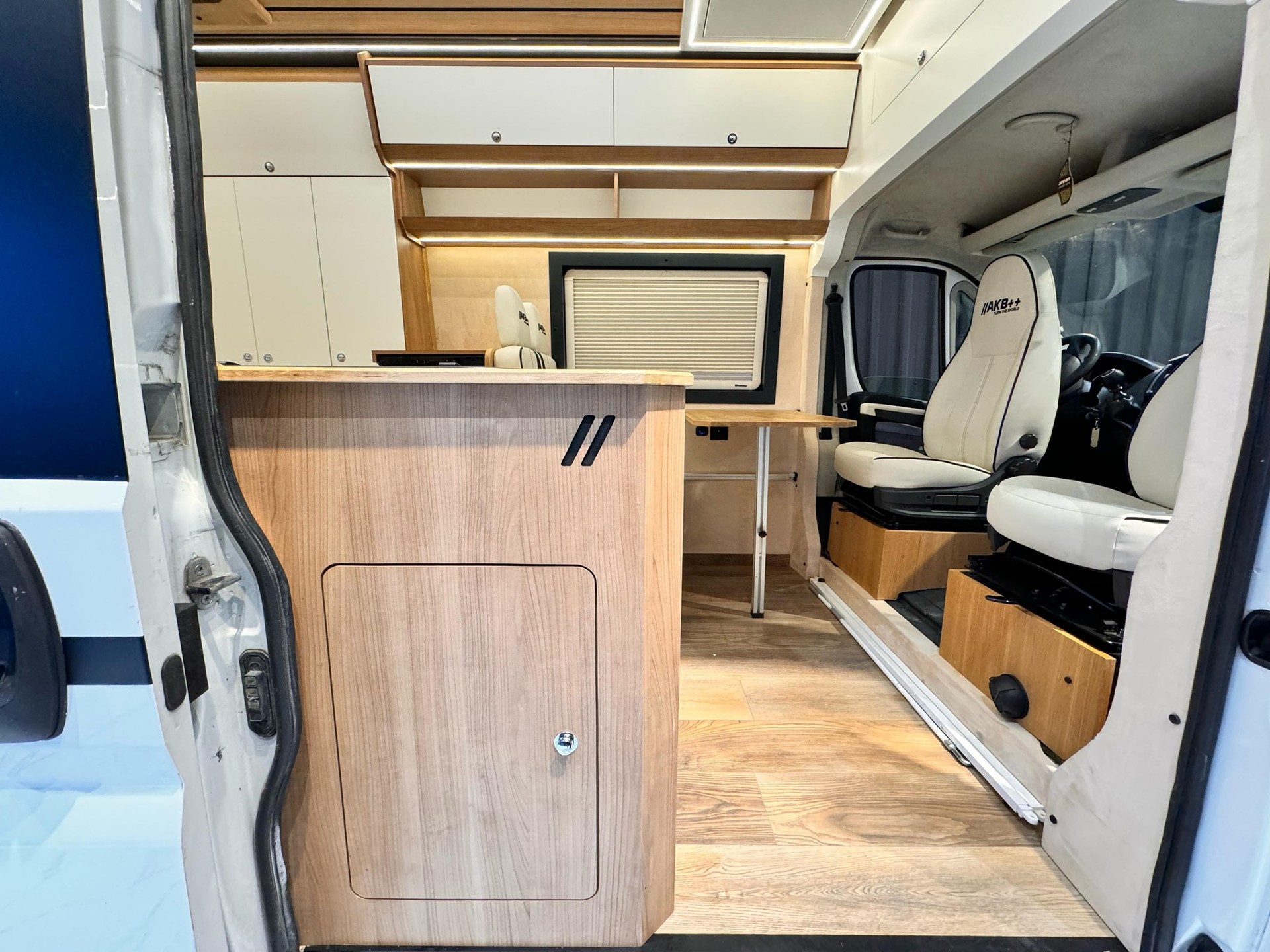 PEUGEOT BOXER AUSBAU ganz Neu unbenutzt-image-4