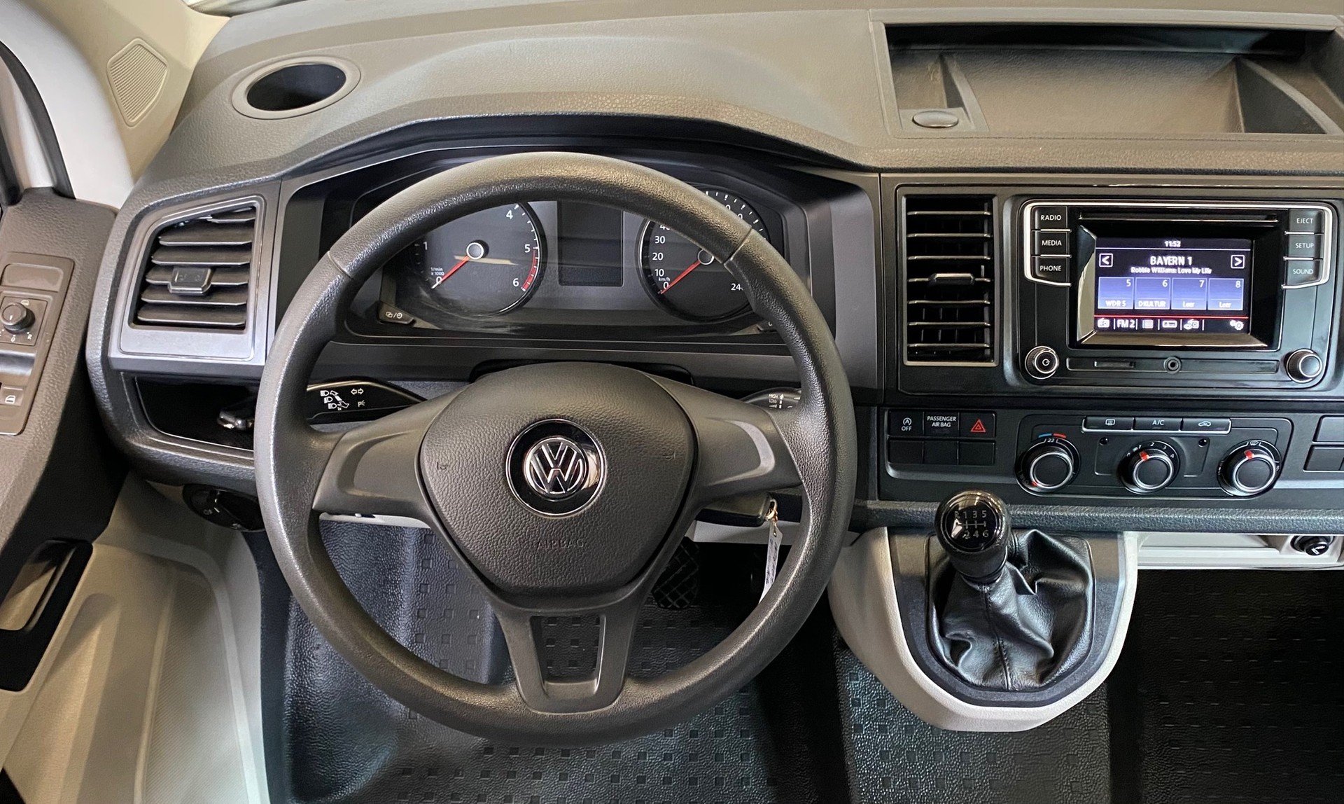 VW T6 2.0 TDI 4Motion Allrad Doppelkabine DOKA-showroom-element-3