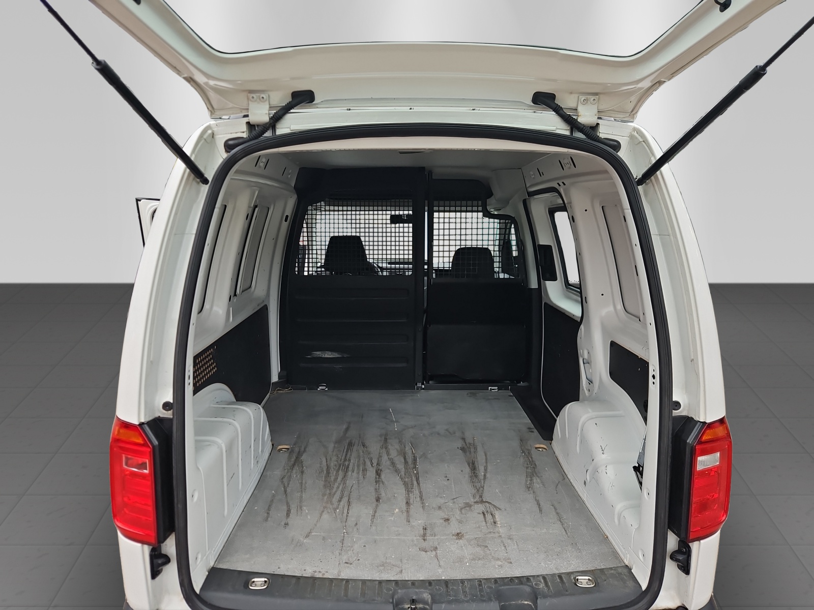 VW Caddy 2.0TDI BlueMotion Technology-image-7