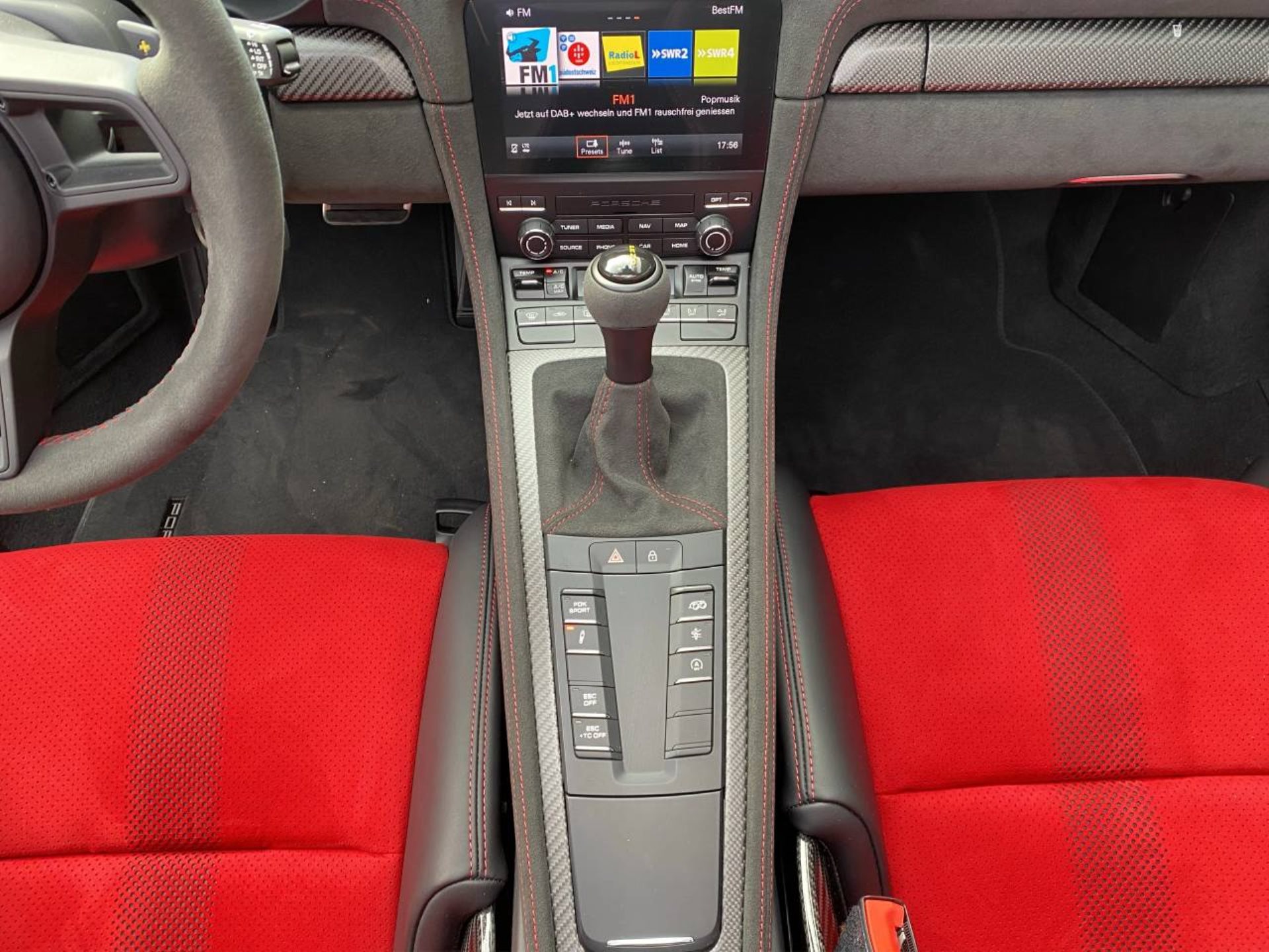 PORSCHE 718 Spyder RS-image-14