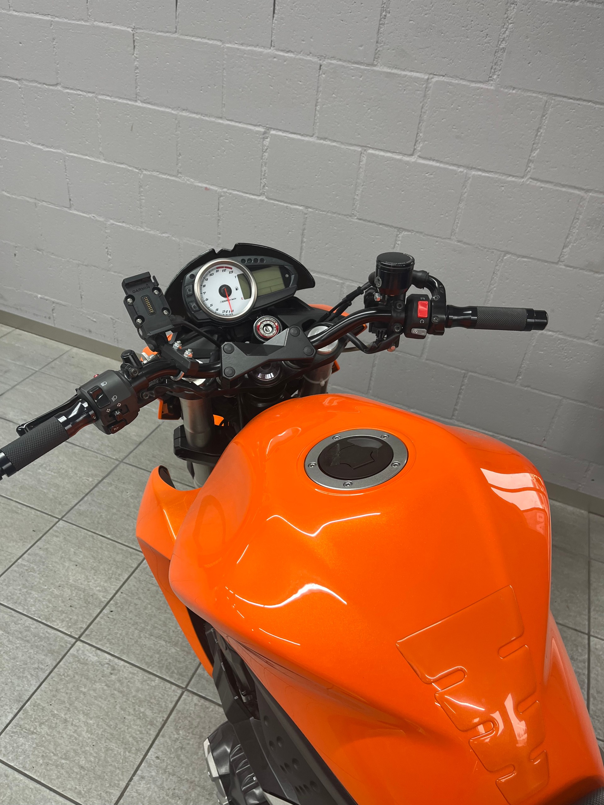 KAWASAKI Z 1000 ABS-showroom-element-2