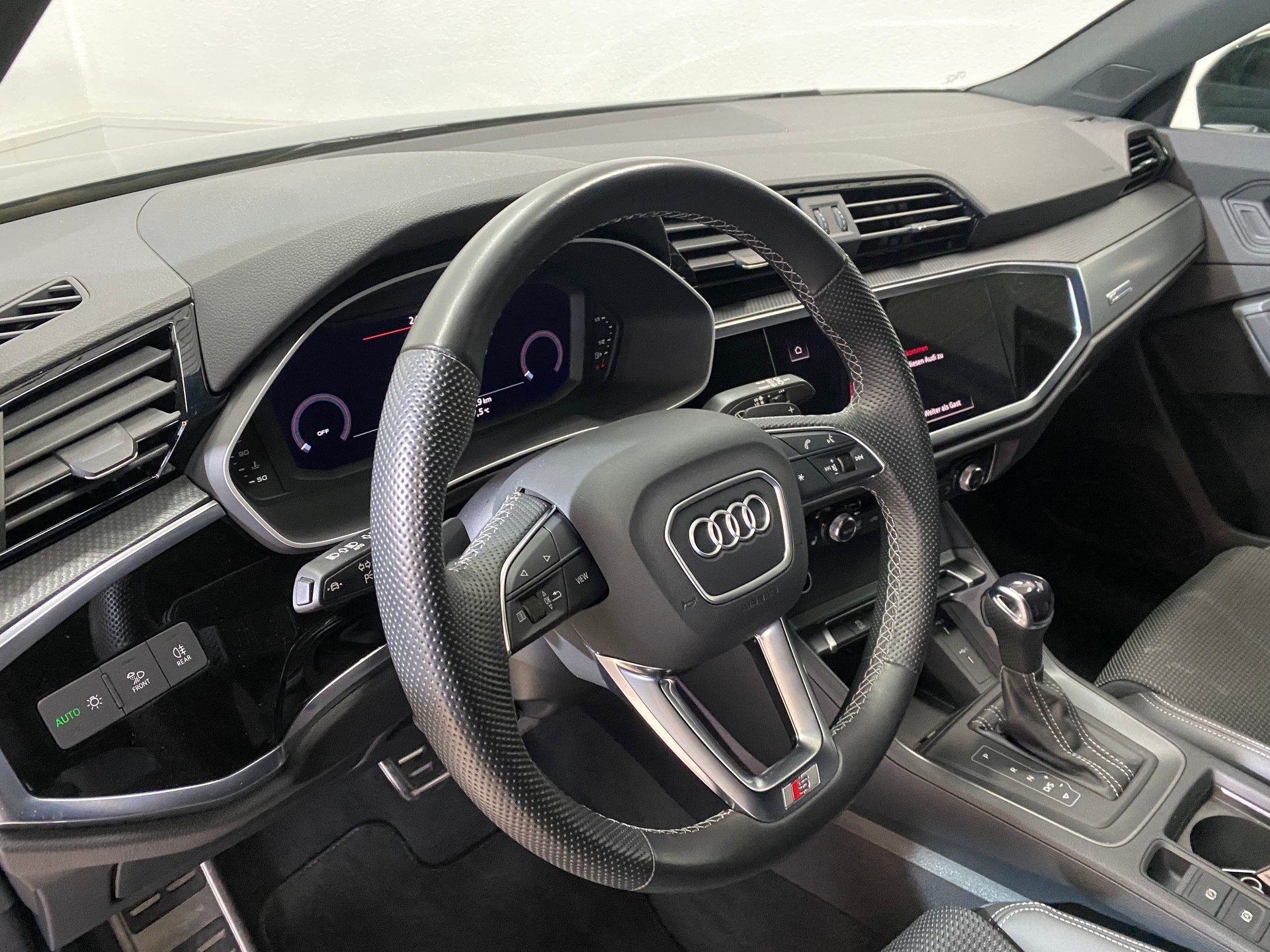 AUDI Q3 35 TFSI advanced Attraction S-tronic-image-5