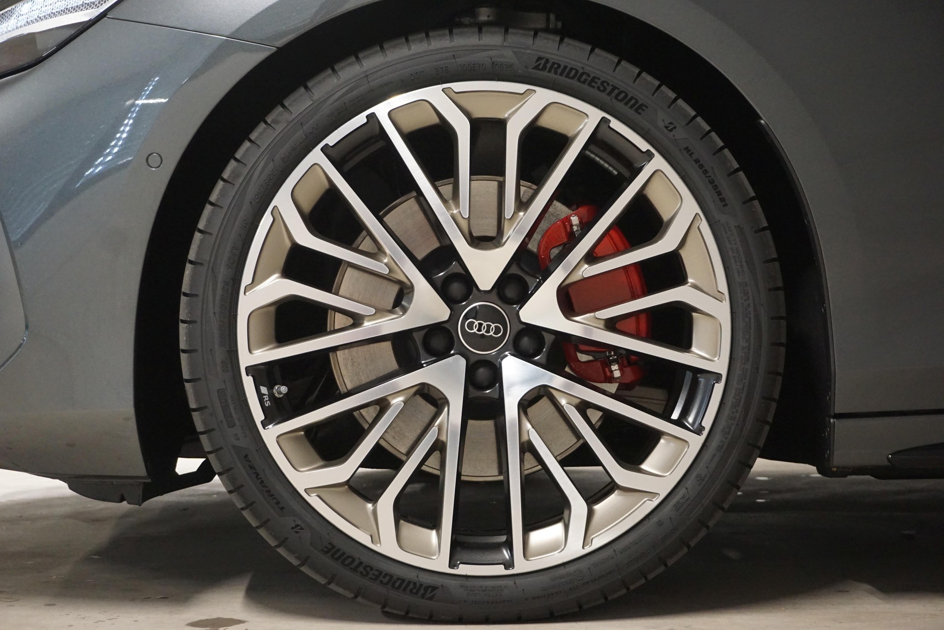 AUDI A6 Avant TFSI quattro 270 kW S tronic-image-12