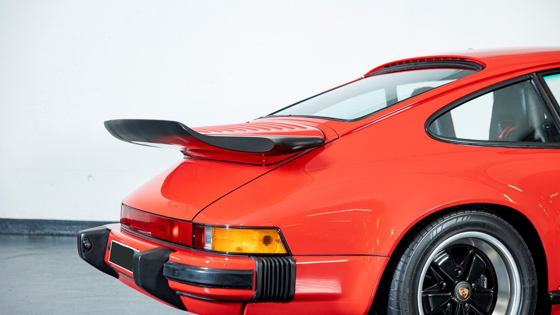 PORSCHE Club Sport-image-1
