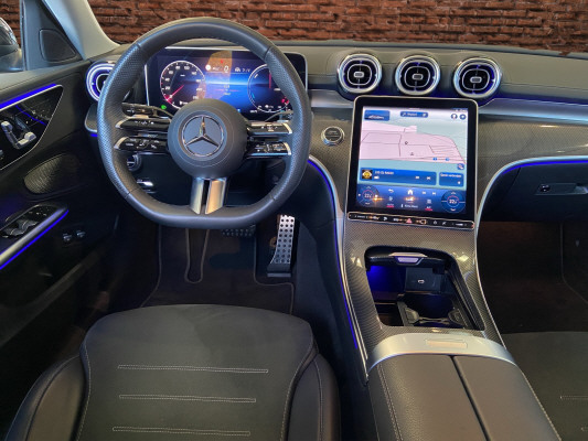 MERCEDES-BENZ C 300e AMG Line-image-8