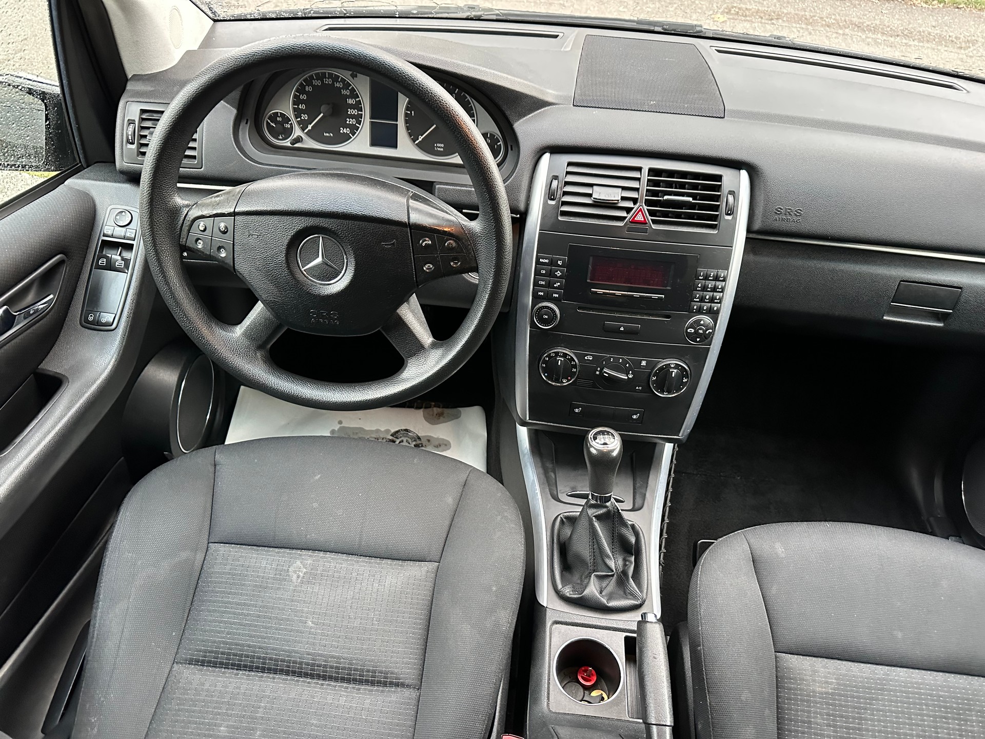 MERCEDES-BENZ B 180 CDI-image-7