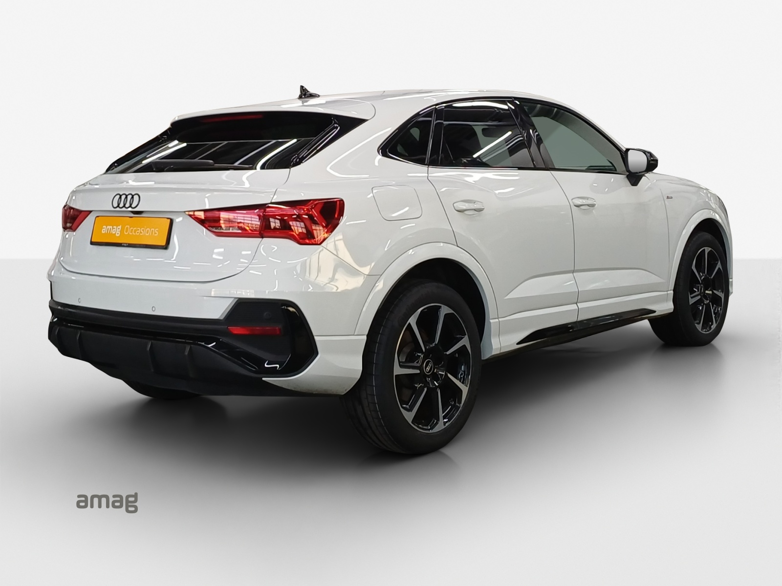 AUDI Q3 Sportback 35 TFSI S line Attraction S-tronic-image-4