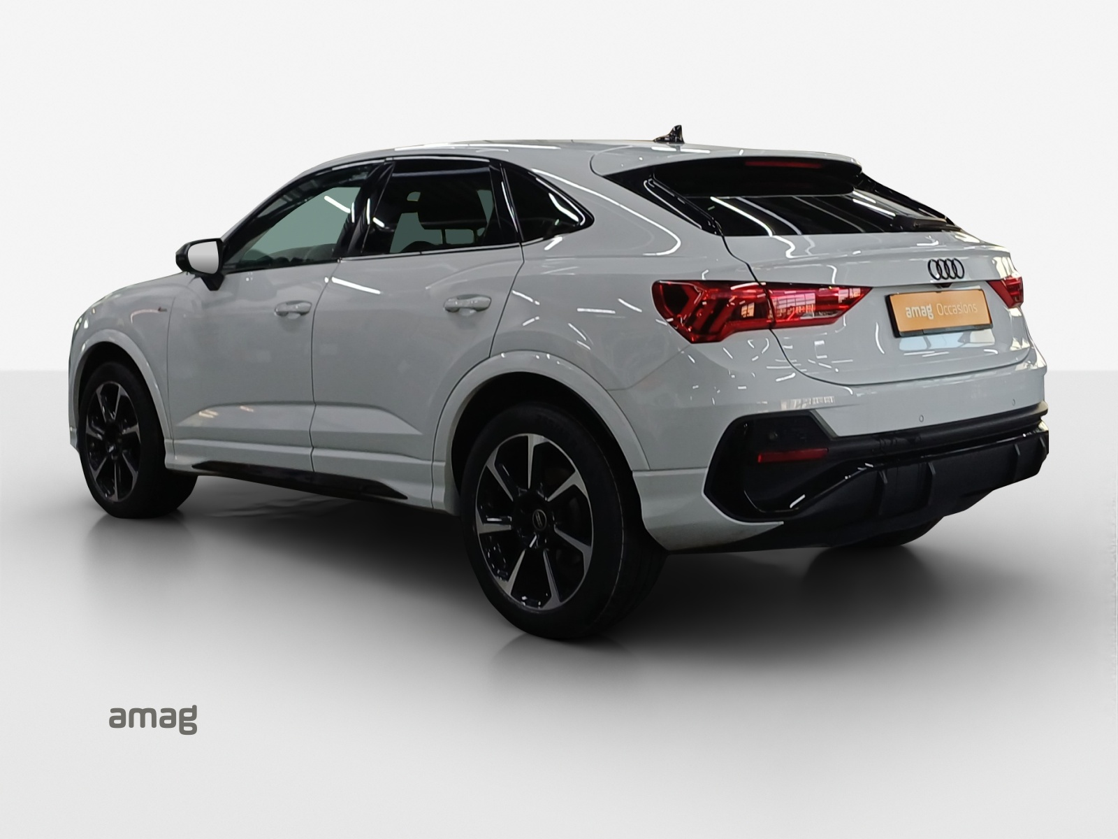 AUDI Q3 Sportback 35 TFSI S line Attraction S-tronic-image-2