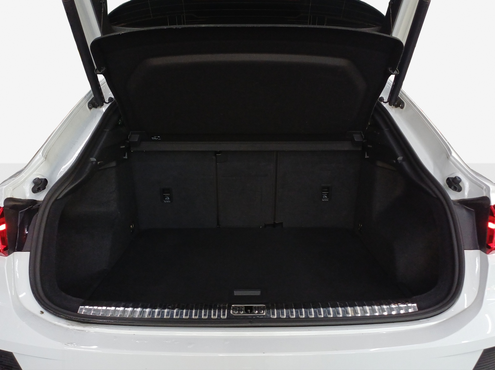 AUDI Q3 Sportback 35 TFSI S line Attraction S-tronic-image-12