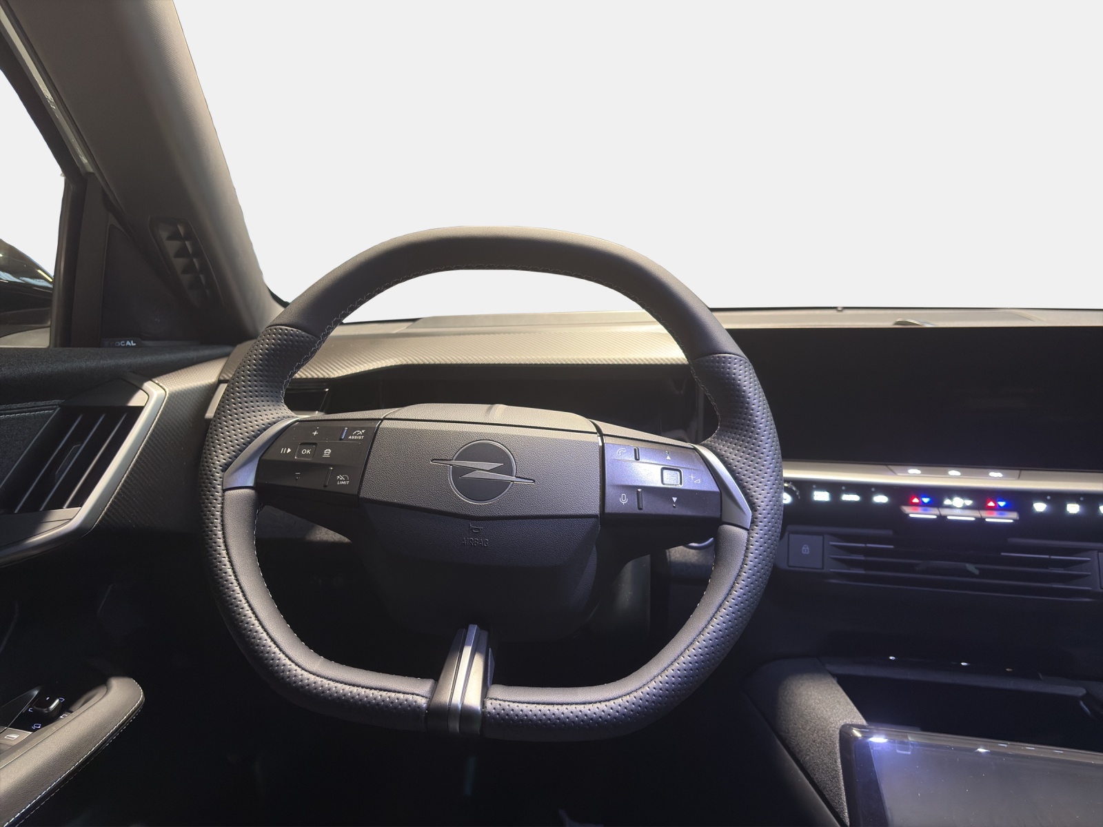 OPEL Grandland 1.6T/195 GS Hybrid-image-12