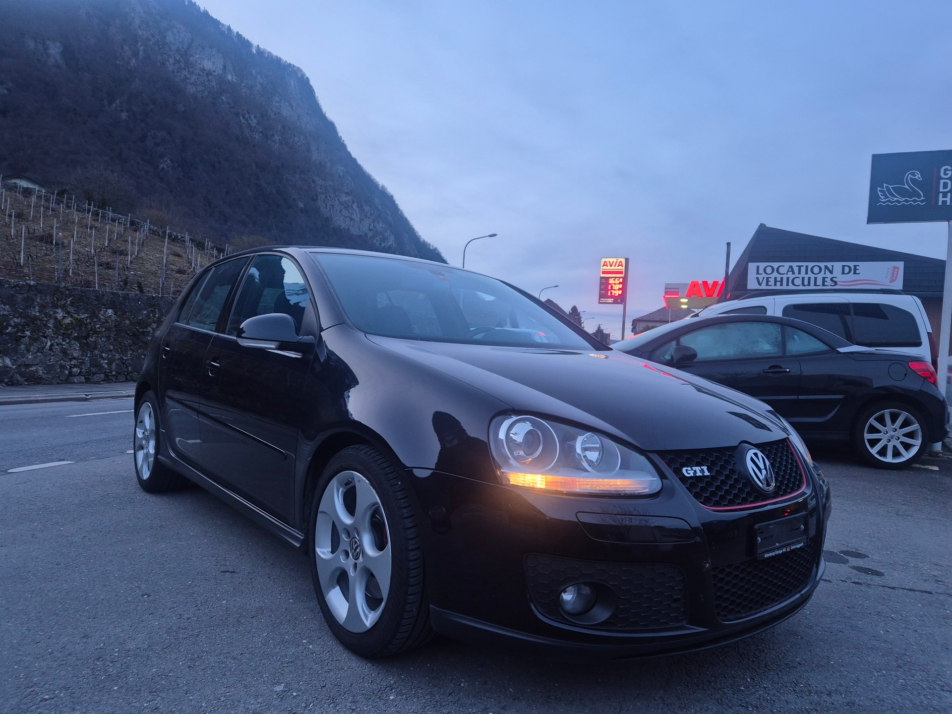 VW Golf 2.0 TFSI GTI-image-0