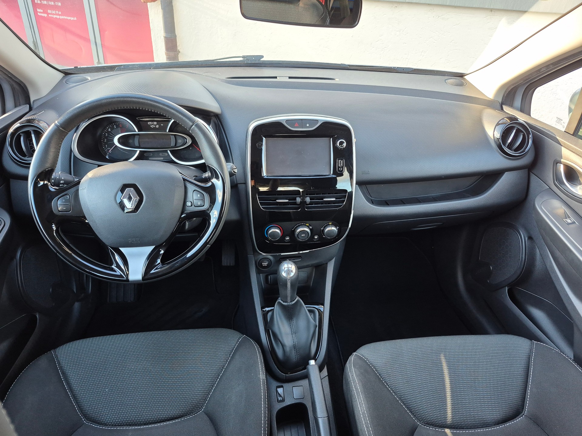 RENAULT Clio 0.9 12V Expression-image-10