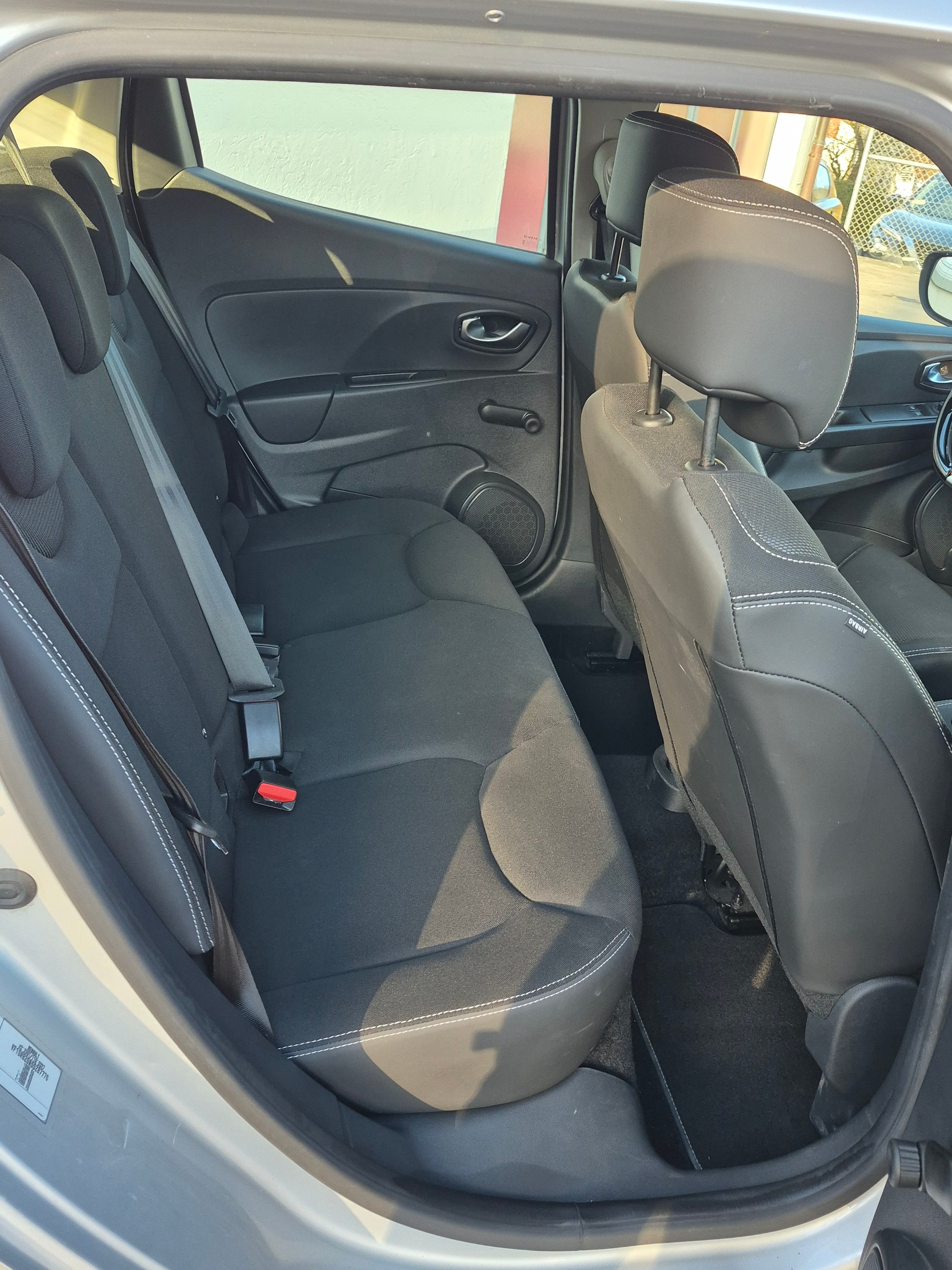 RENAULT Clio 0.9 12V Expression-image-12