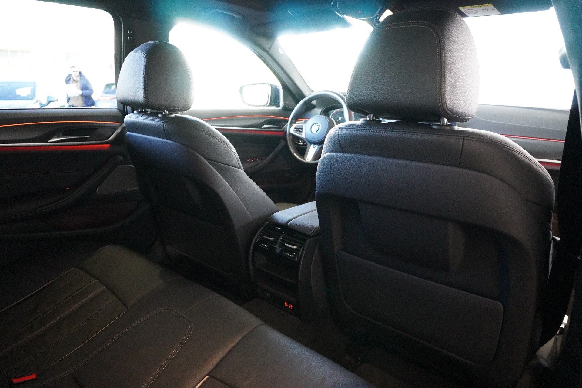 BMW 540d xDrive 48V Touring M Sport Steptronic-image-16