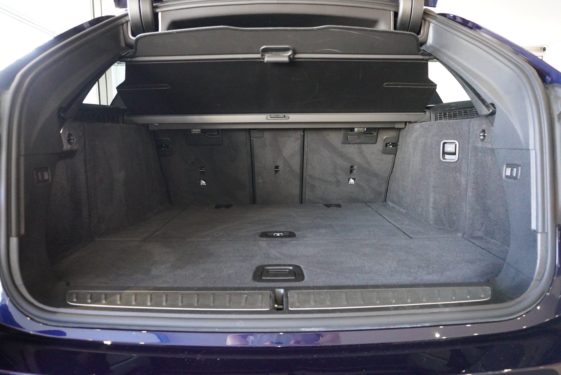 BMW 540d xDrive 48V Touring M Sport Steptronic-image-17