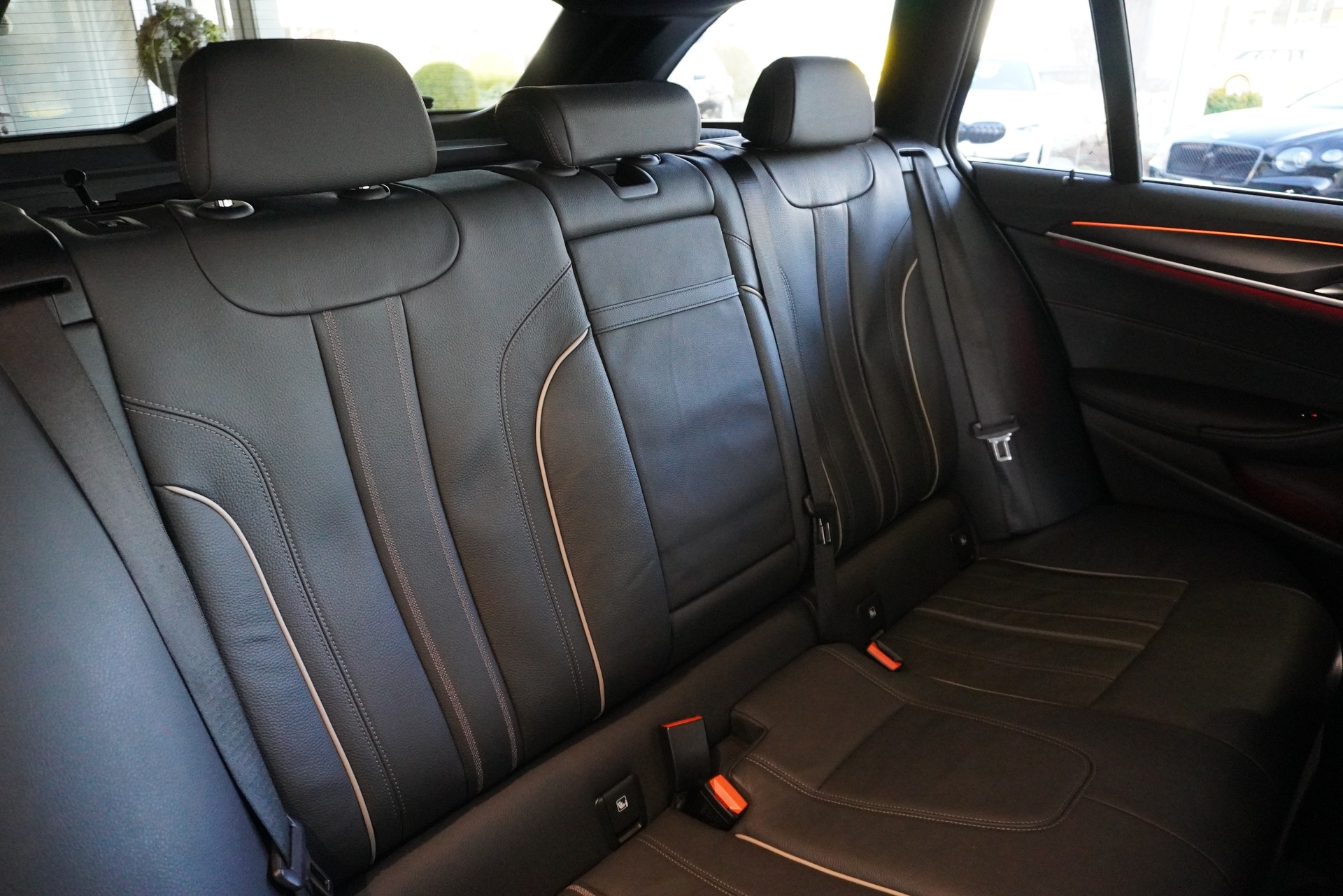 BMW 540d xDrive 48V Touring M Sport Steptronic-image-14