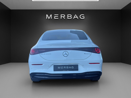 MERCEDES-BENZ CLA 200 8G-DCT 4Matic-image-4