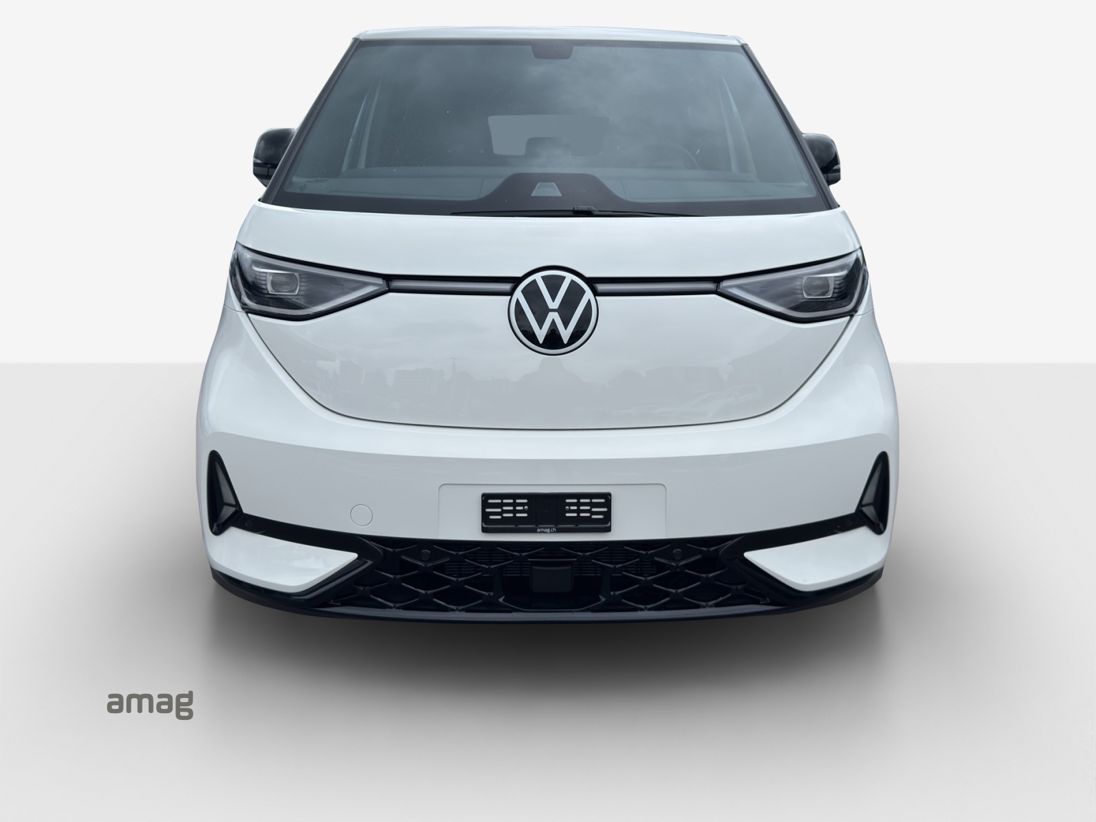 VW ID.Buzz LWB GTX 4 Motion-image-6