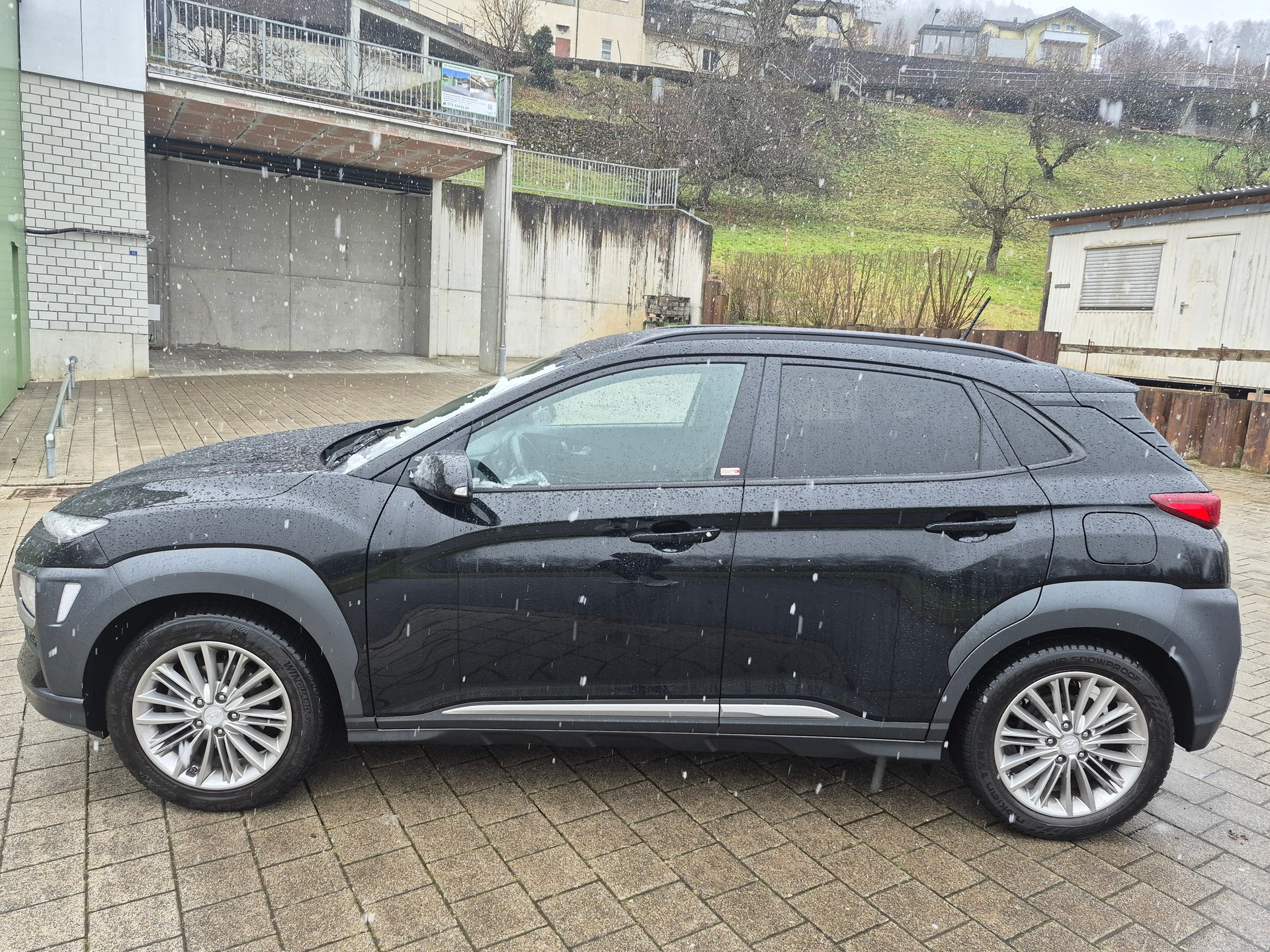 HYUNDAI Kona 1.0 T-GDi Launch Plus 2WD-image-5