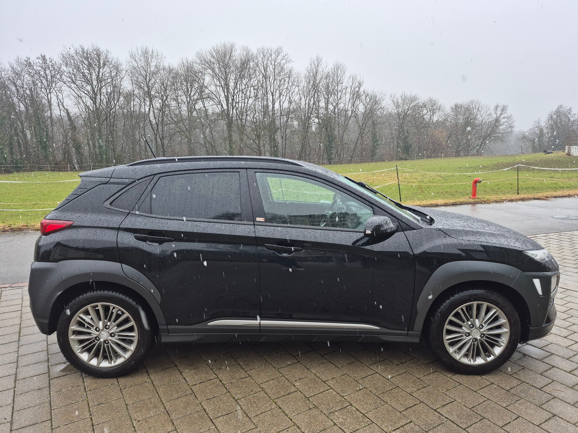 HYUNDAI Kona 1.0 T-GDi Launch Plus 2WD-image-3