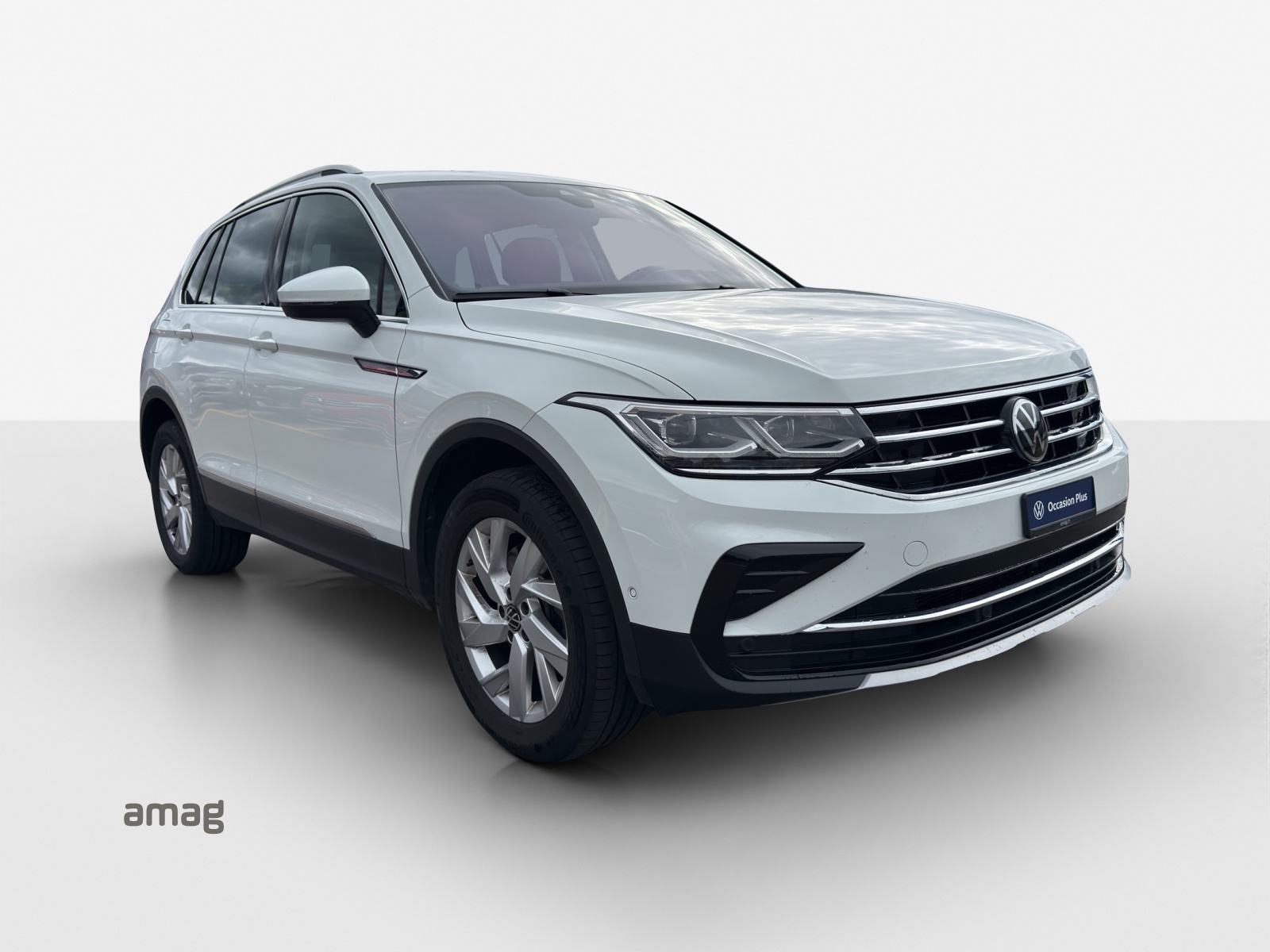 VW Tiguan 2.0 TDI SCR Elegance 4Motion DSG-image-5