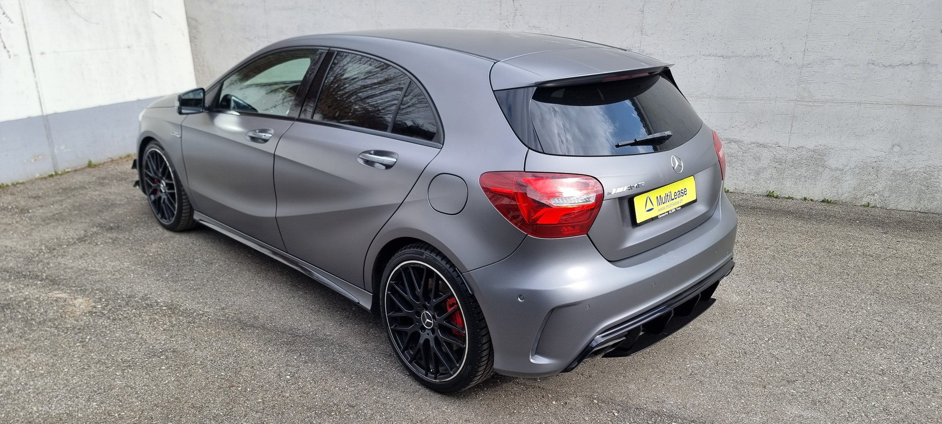 MERCEDES-BENZ A 45 AMG 4Matic-image-4