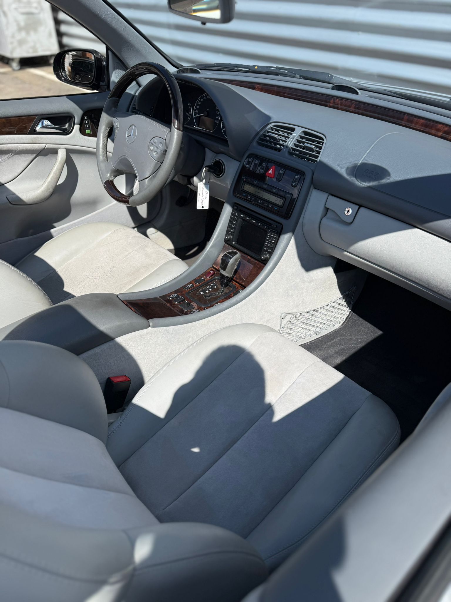 MERCEDES-BENZ CLK 320 Elégance Automatic-image-7
