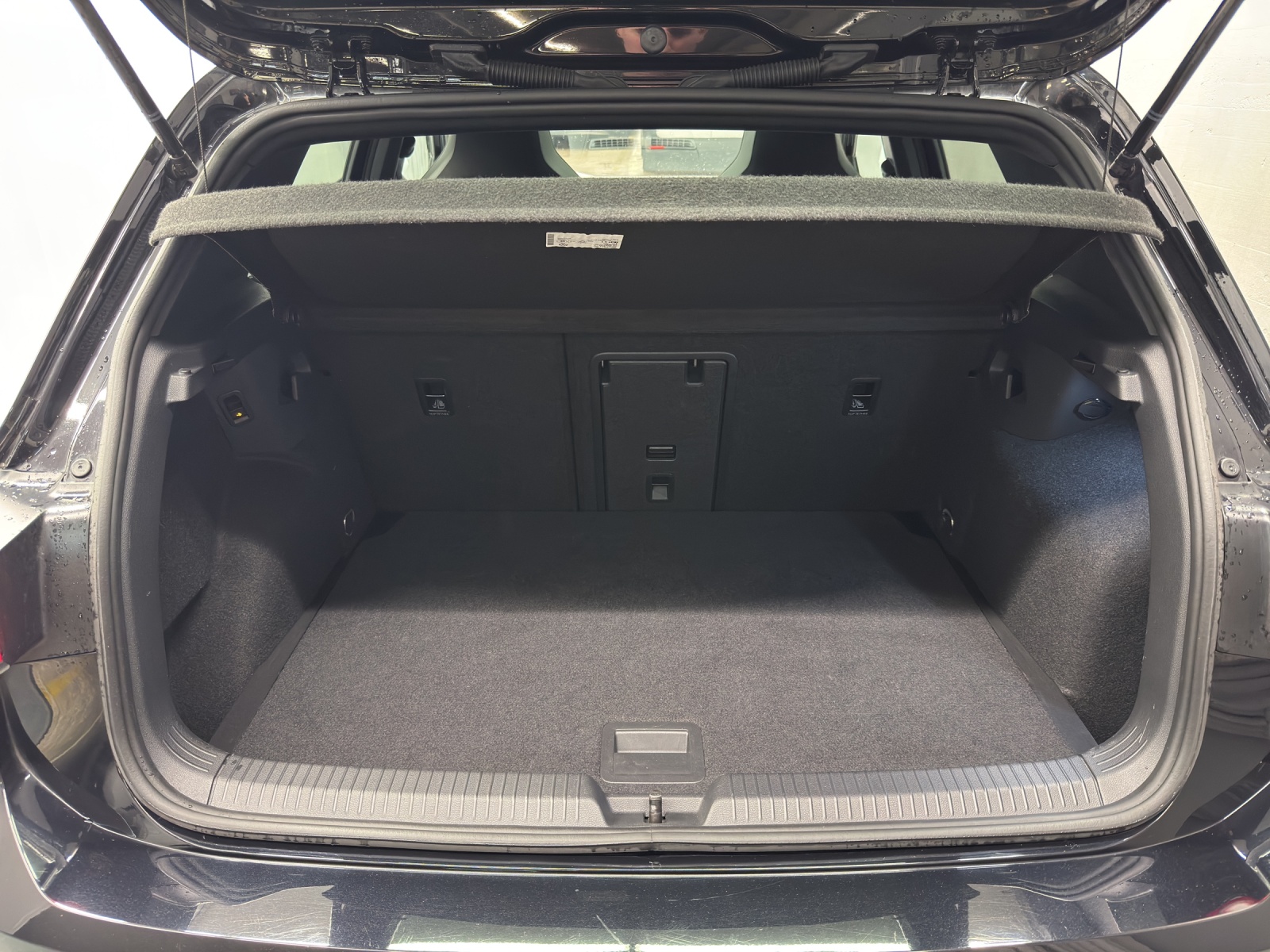 VW Golf VIII 2.0 TDI GTD DSG-image-10