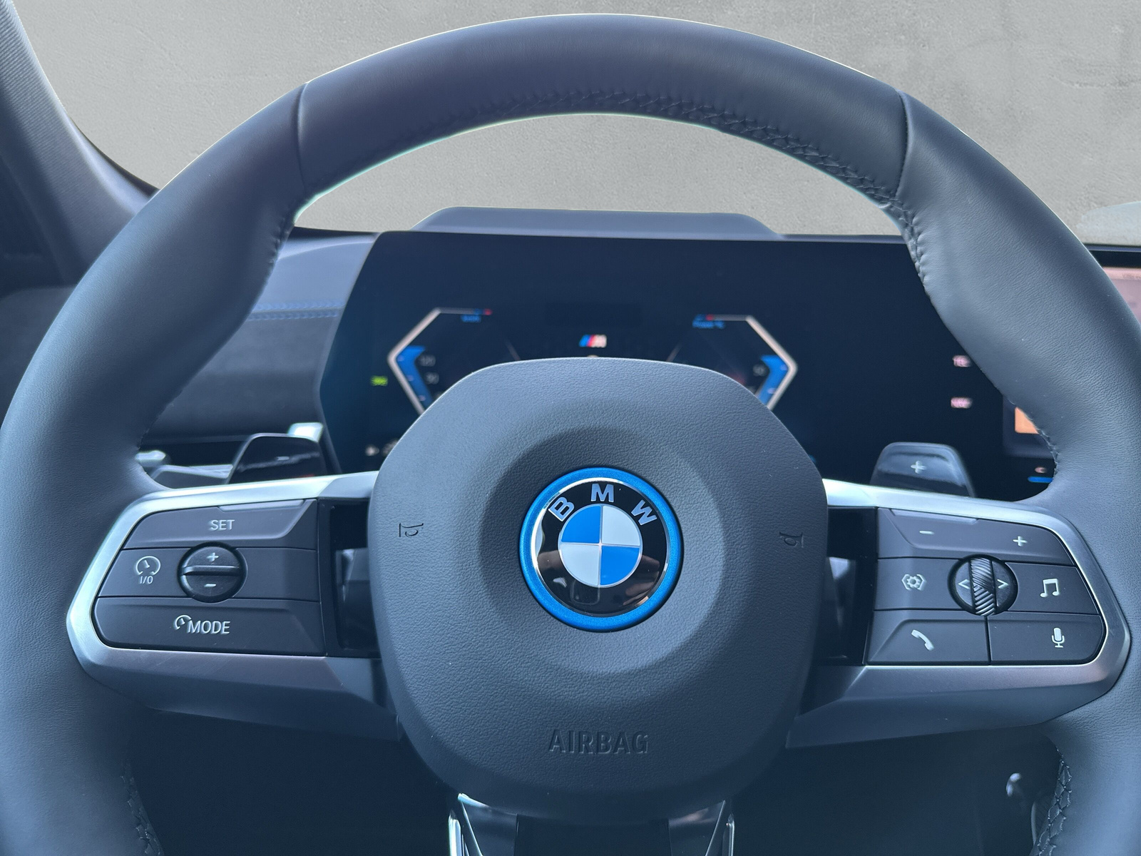 BMW X1 xDrive 25e M Sport**Action de leasing à 0.9%**-image-17