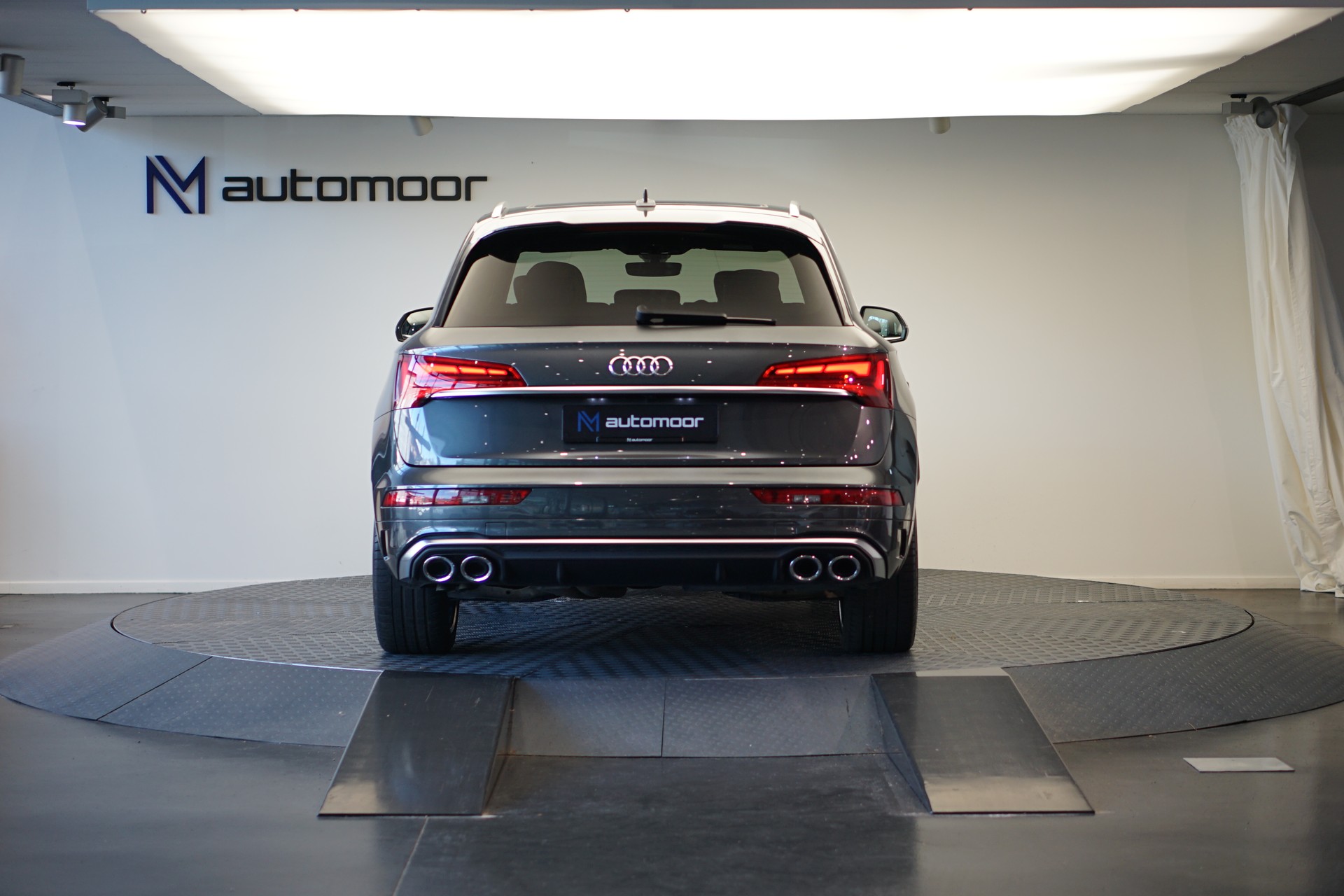AUDI SQ5 TDI quattro tiptronic *Panorama* *Assistenzpaket*-image-5