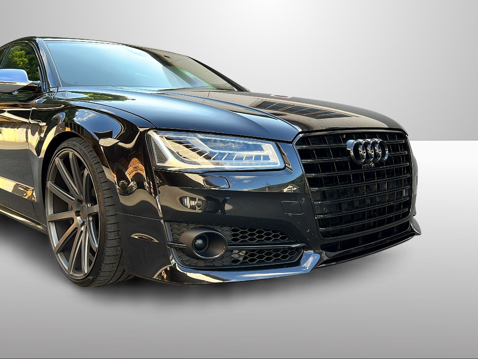 AUDI S8 4.0 TFSI V8 quattro tiptronic-image-8