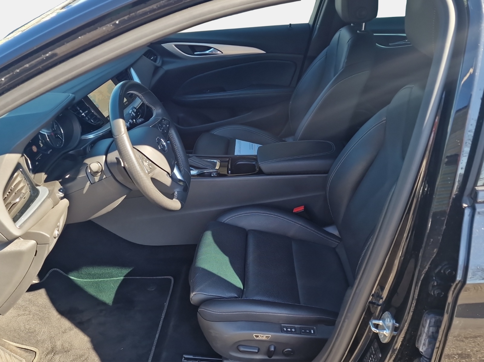 OPEL Insignia ST 2.0T/230 GSi 4x4-image-9