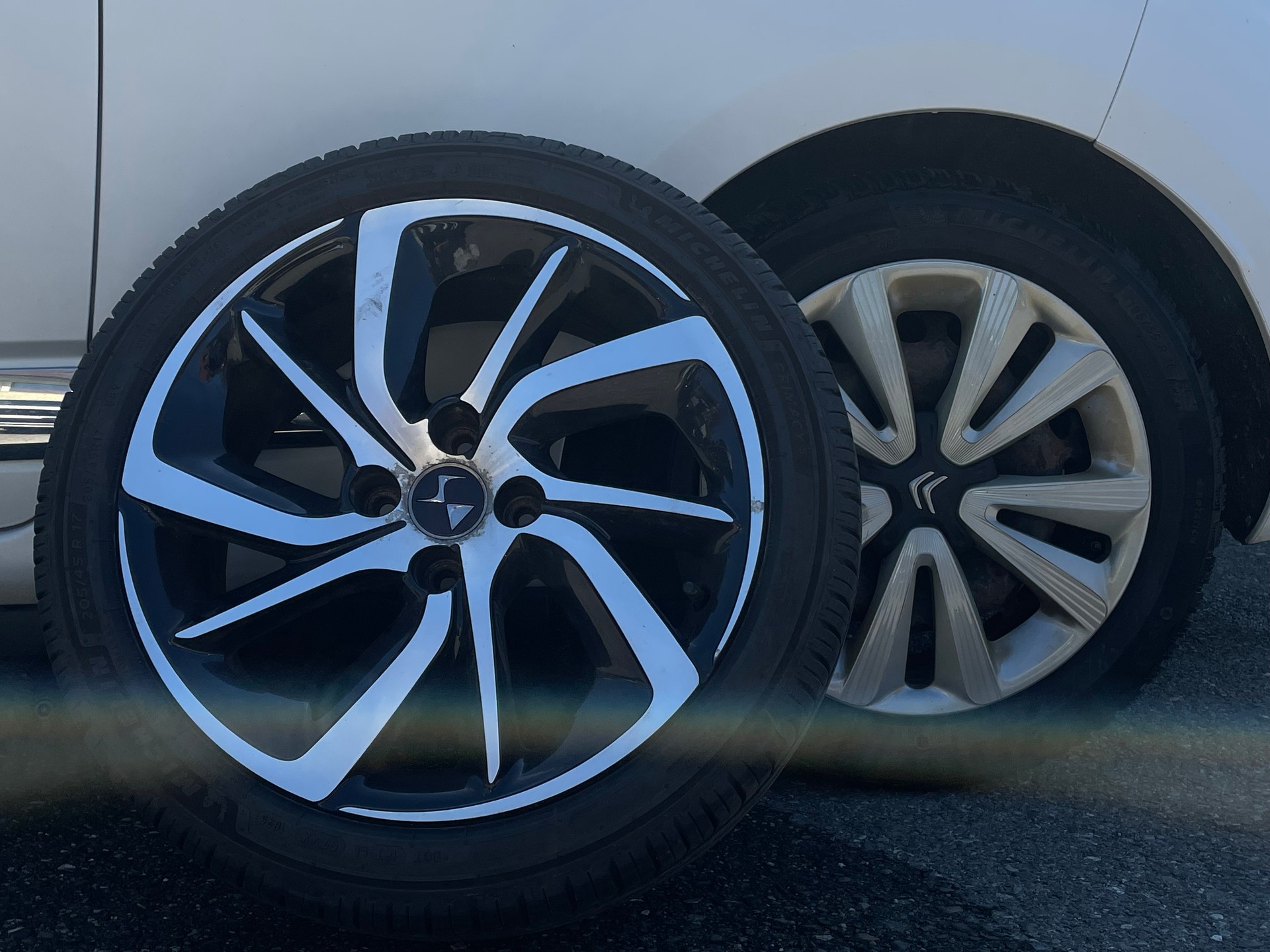 DS AUTOMOBILES DS 3 1.2 PureTech Faubourg Addict EAT-image-13