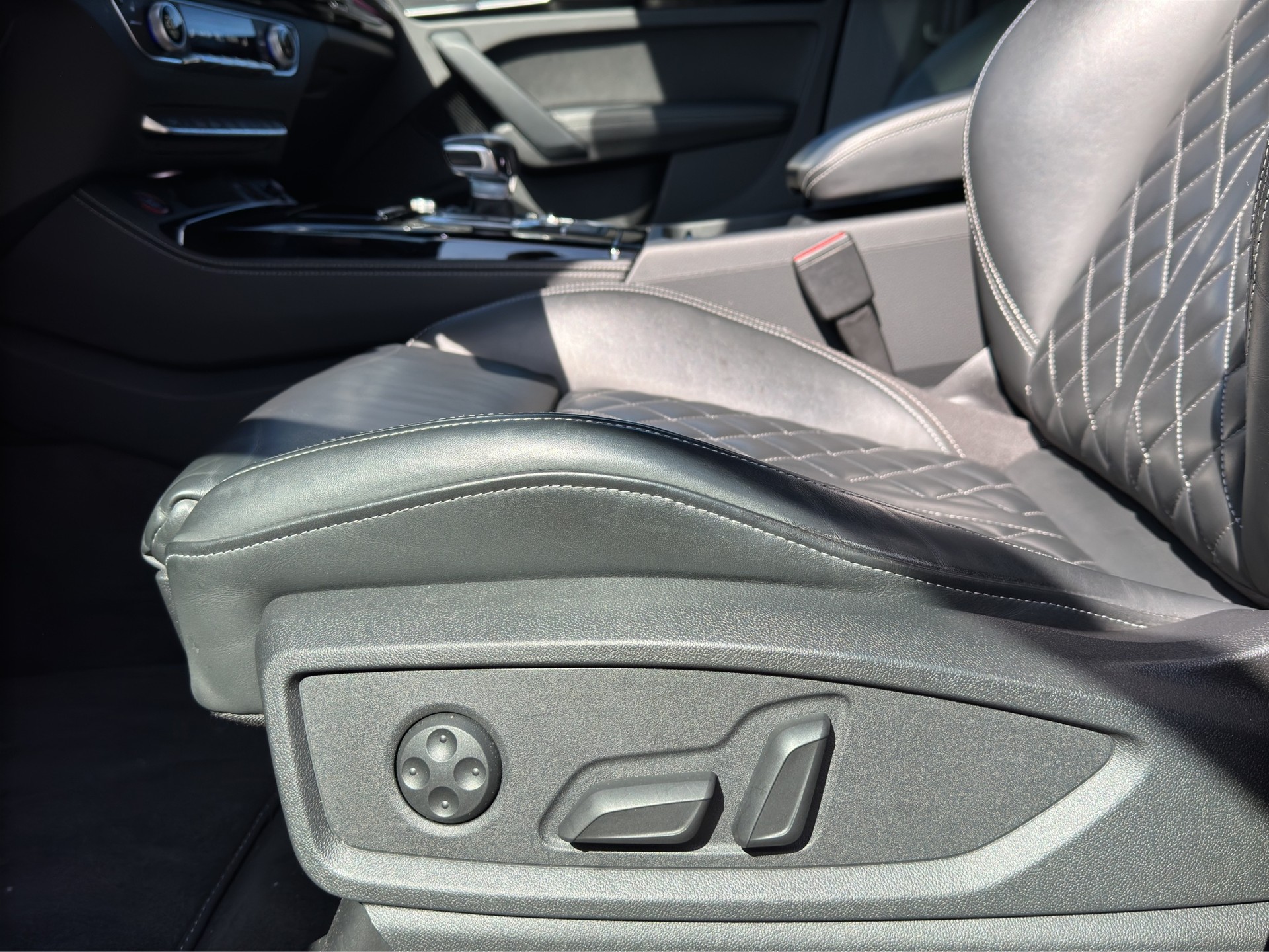 AUDI SQ5 TDI quattro Optikpaket Schwarz tiptronic-image-10