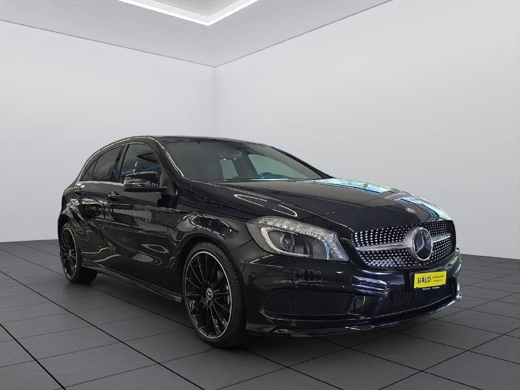 MERCEDES-BENZ A 200 AMG Line-showroom-element-2